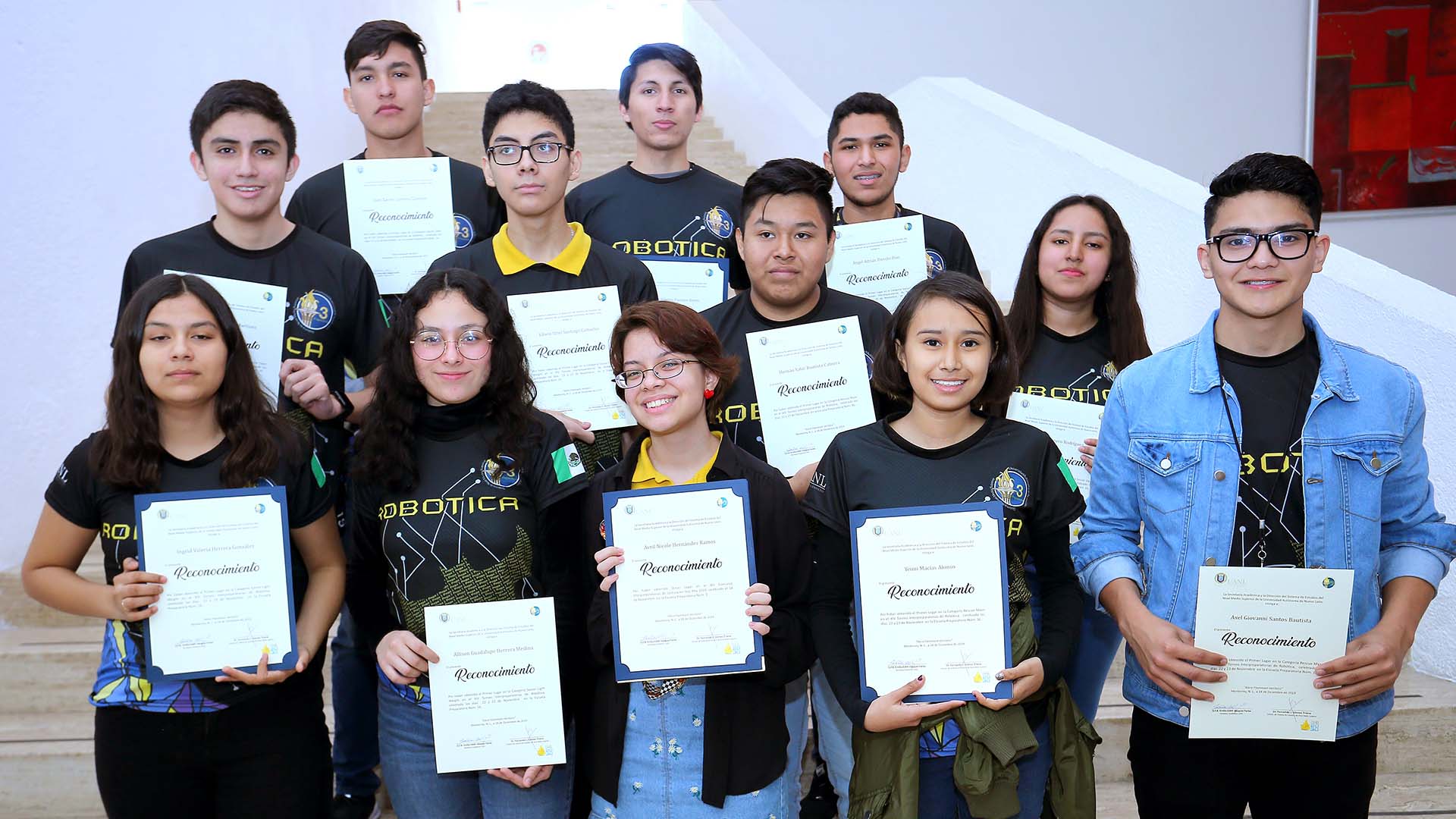 Reconocen talento de bachilleres