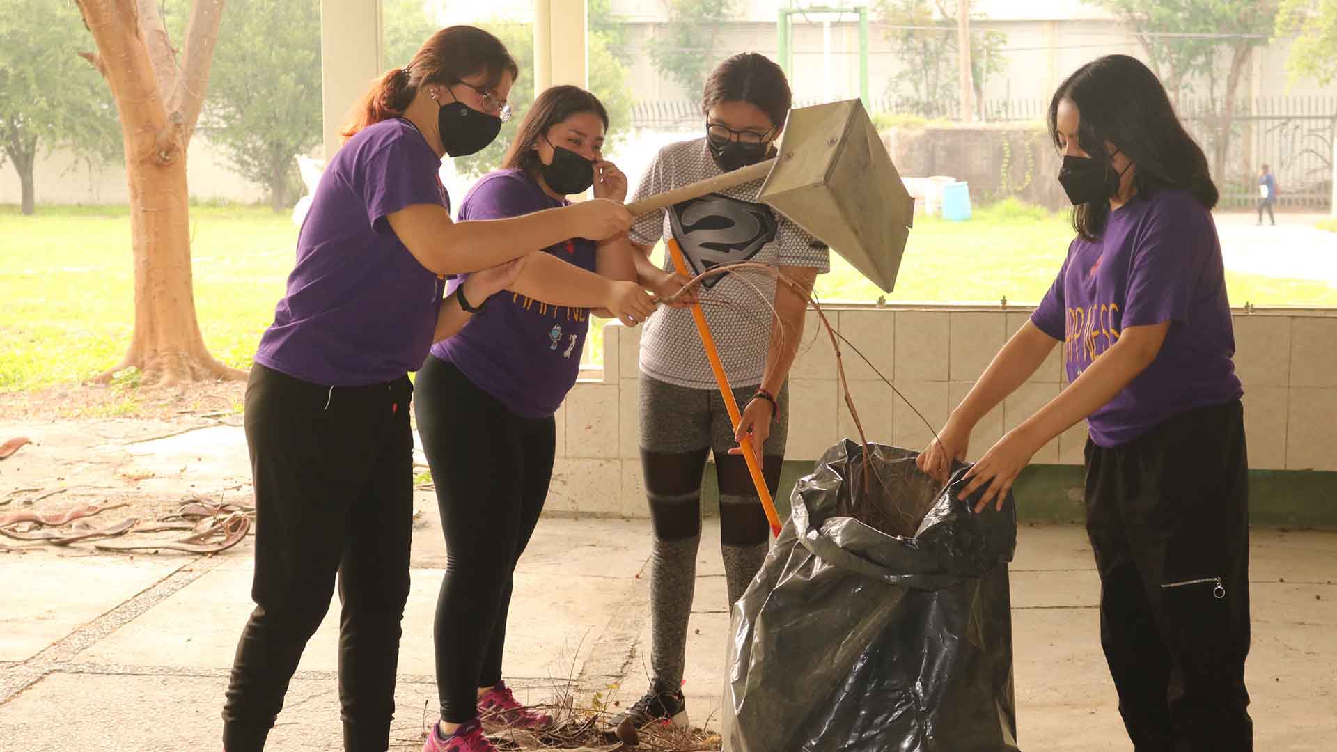 Van estudiantes de UANL al rescate de primaria de Guadalupe