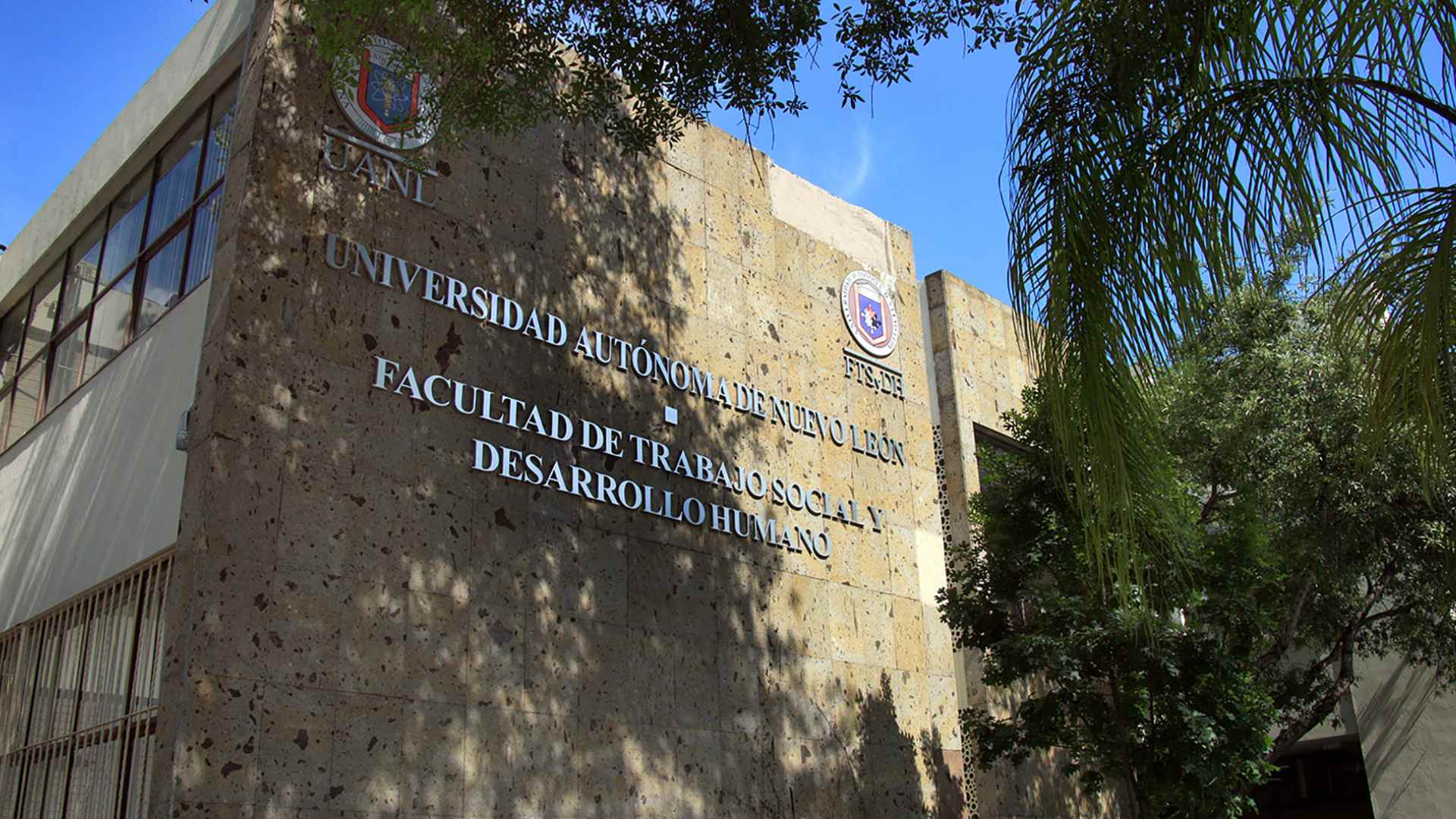 Especializa UANL en peritaje en materia social
