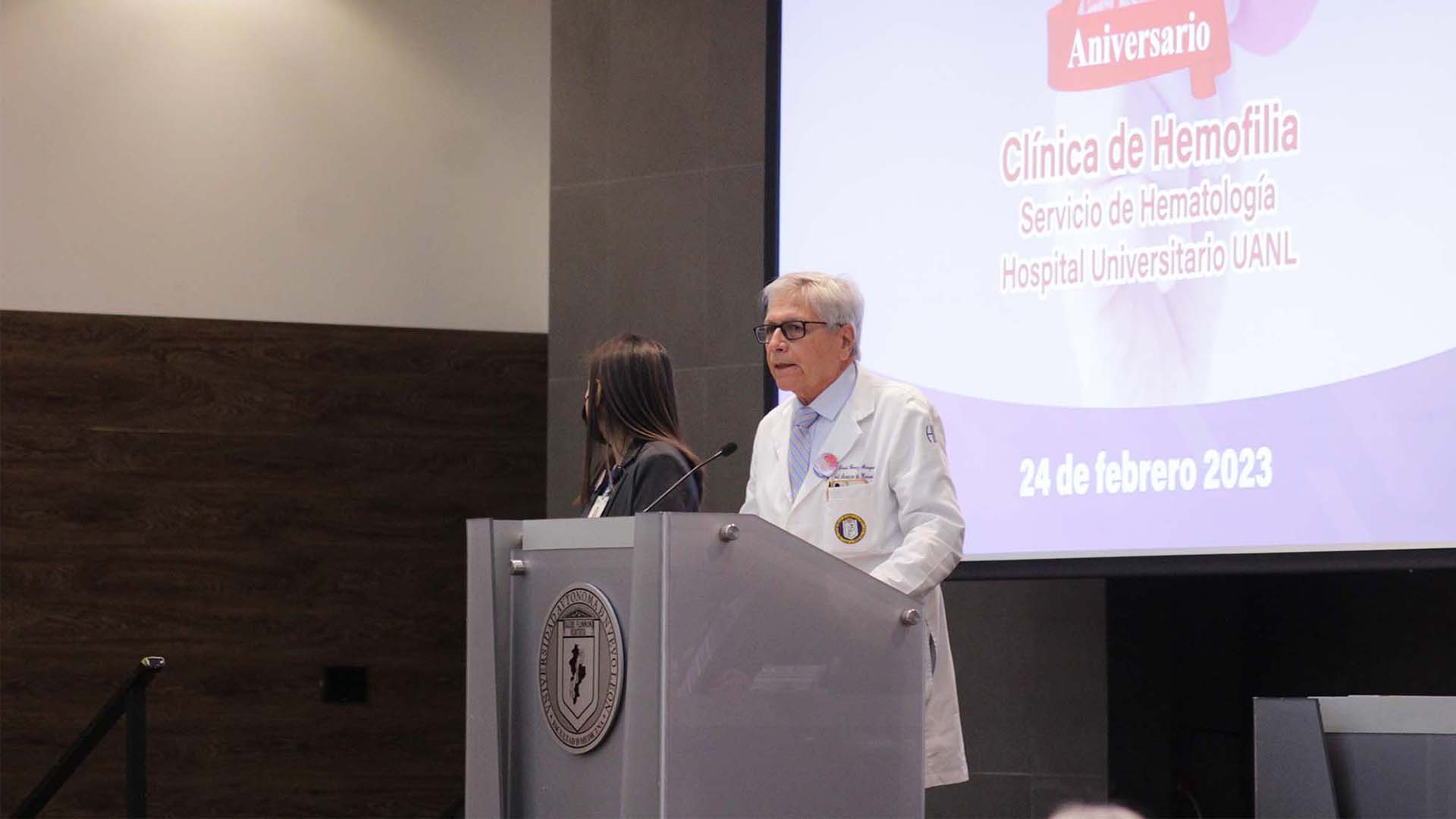 jefe del Servicios de Hematología del Hospital Universitario, David Gómez Almaguer