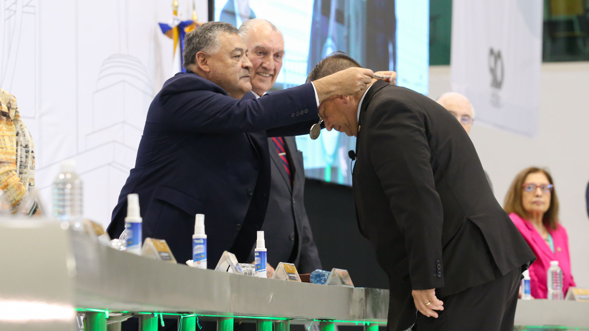 Reafirma Arnulfo Treviño compromiso con la FIME