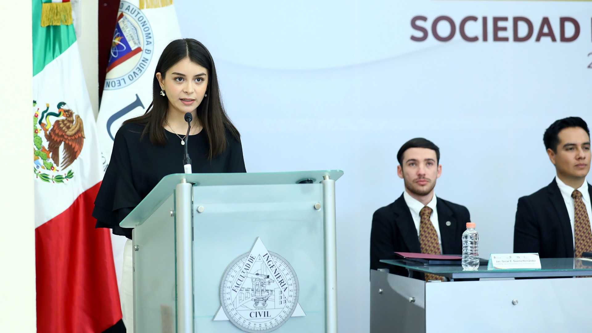 Desean apoyar realización profesional de estudiantes de Civil