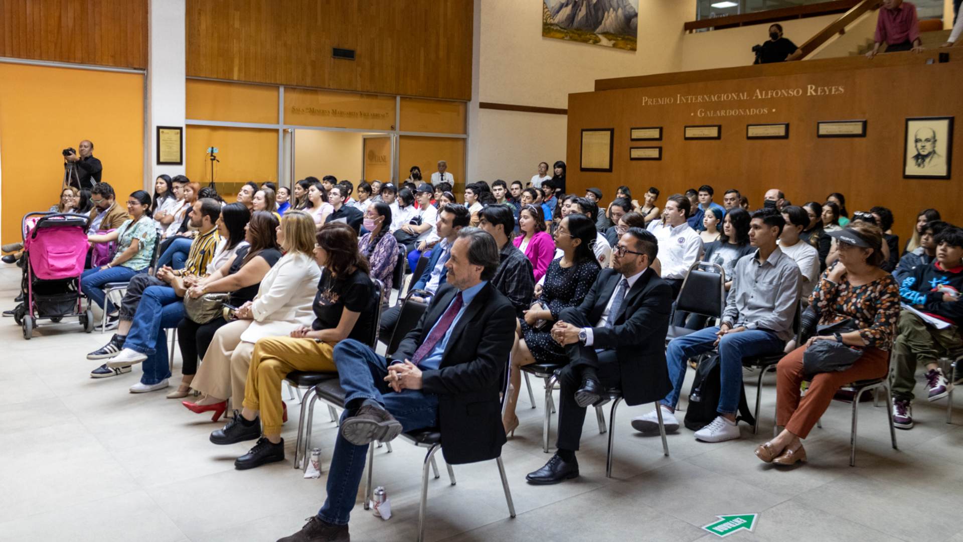 Rinden homenaje a Minerva Margarita Villarreal