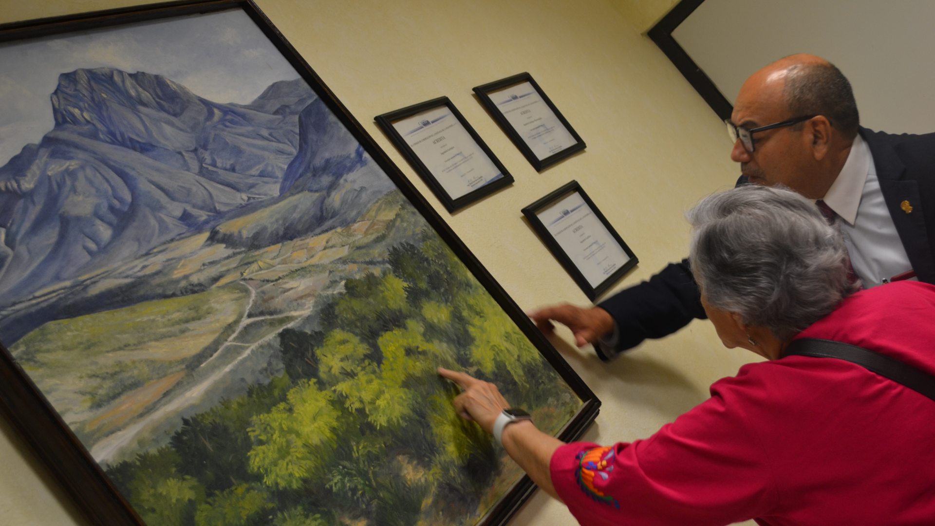 Exhiben mirada de Saskia Juárez sobre Linares en Ciencias de la Tierra