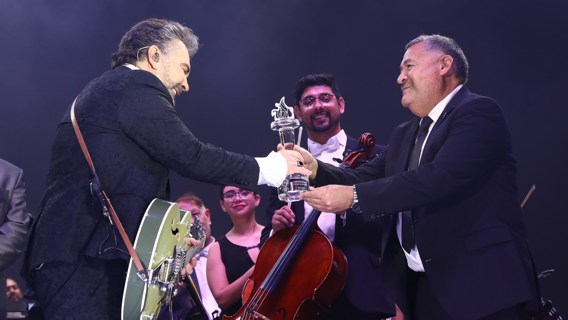 Conmemora Mijares 90 años de la UANL con un concierto sinfónico