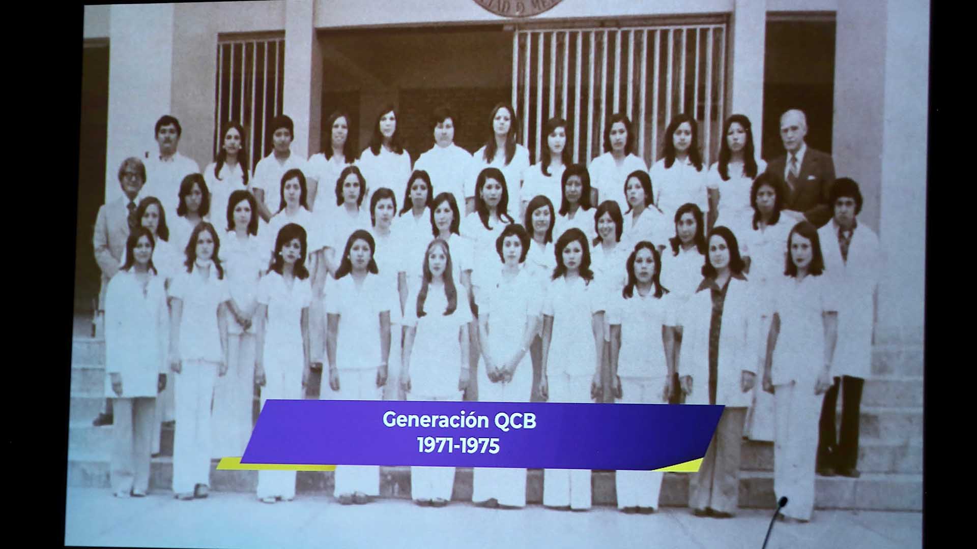 Festeja Medicina 75 años de la Licenciatura en Químico Clínico Biólogo
