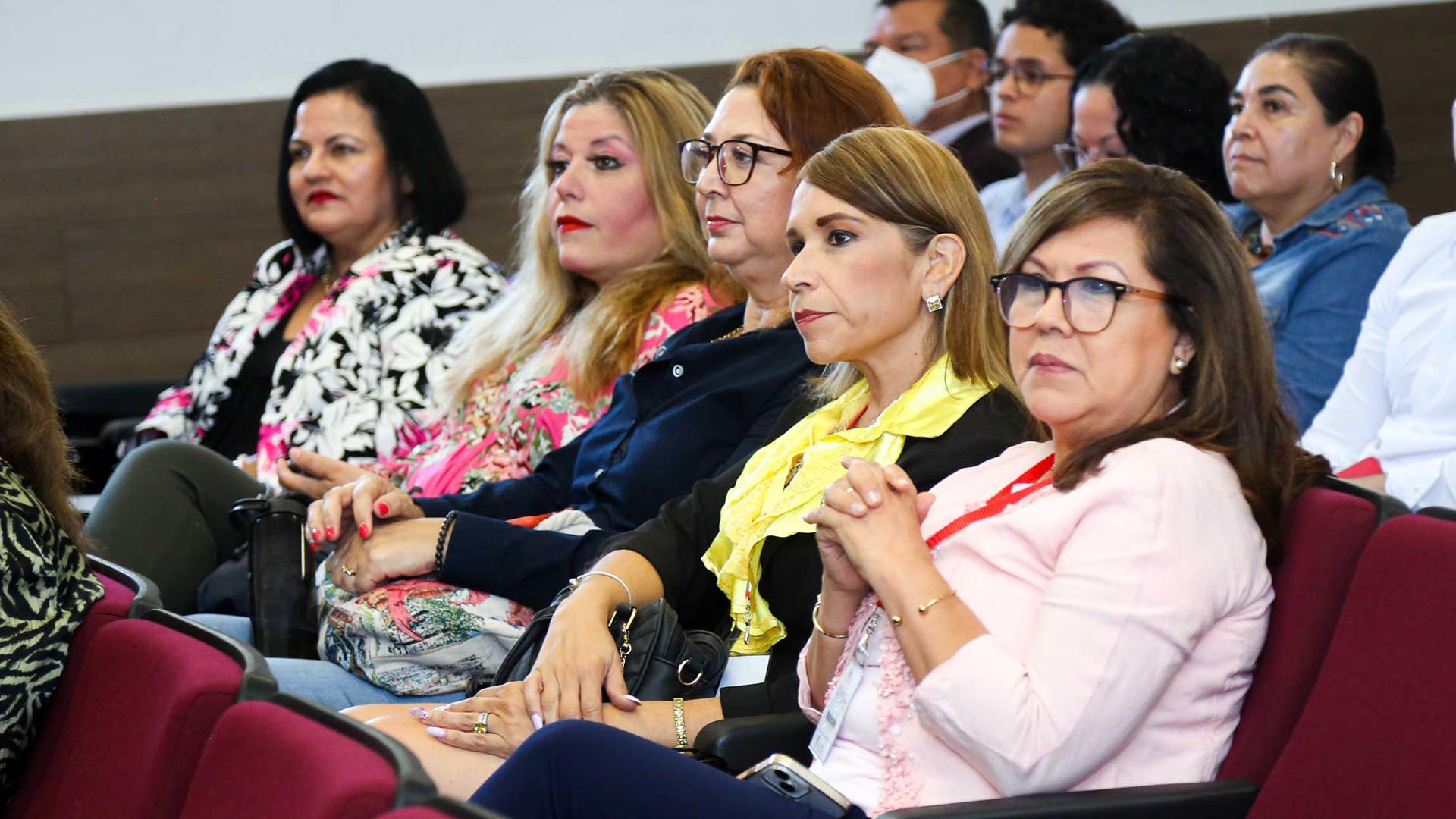 Incentiva congreso de FACPYA investigación en negocios