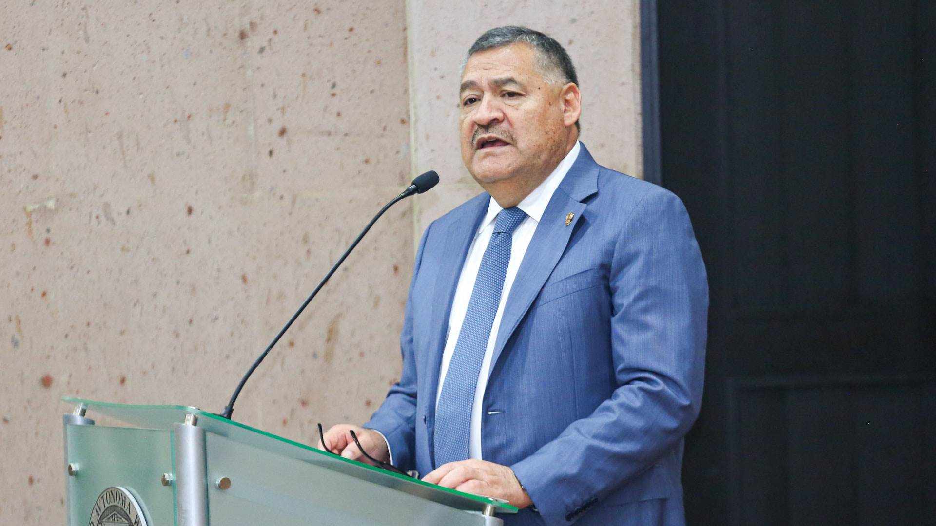 Terminan su licenciatura estudiantes apoyados por la Fundación UANL