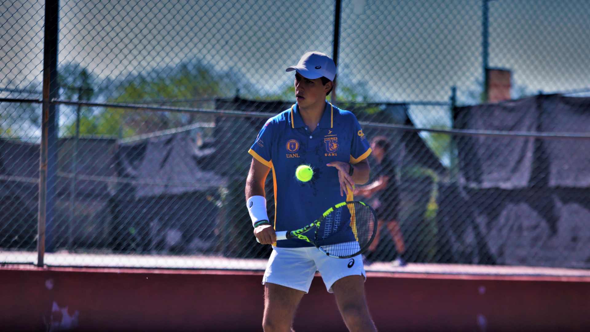 Sigue haciendo historia en el tenis de la UANL