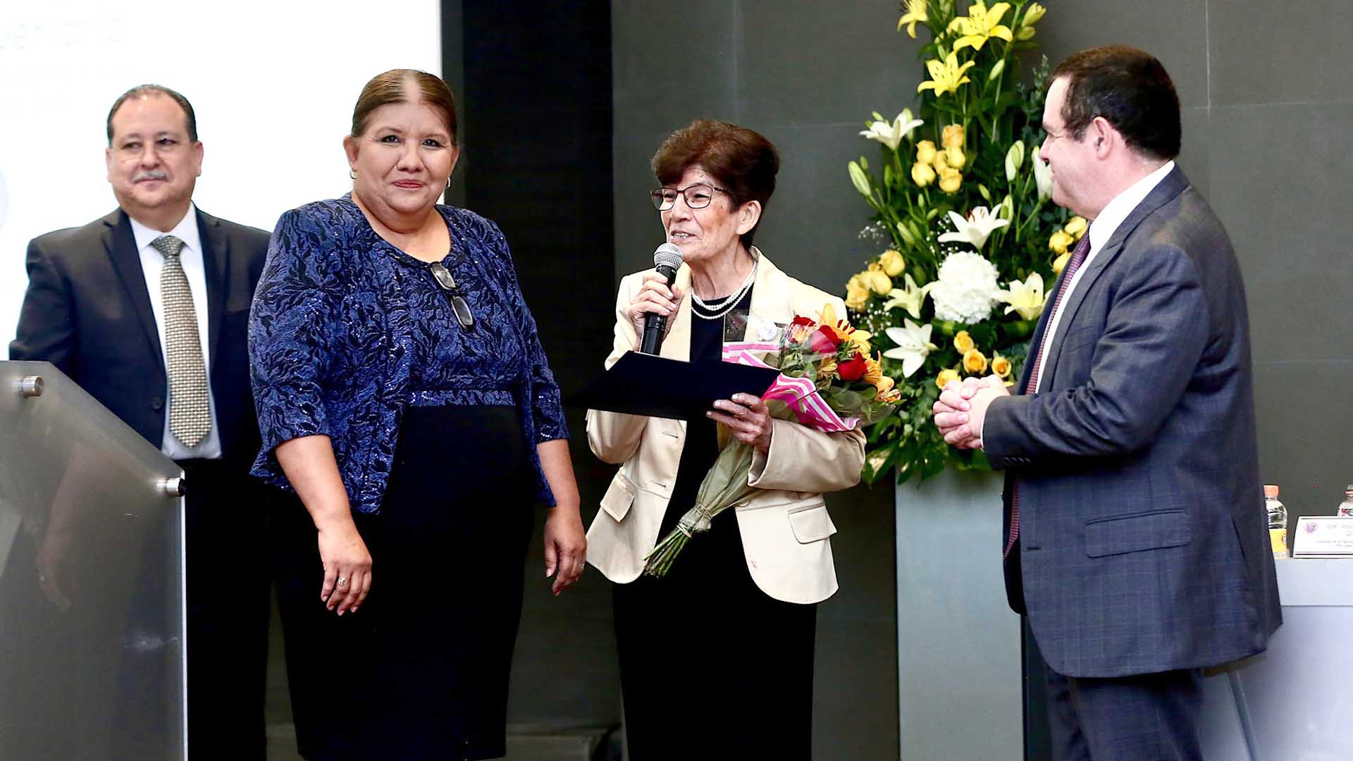 Festeja Medicina 75 años de la Licenciatura en Químico Clínico Biólogo