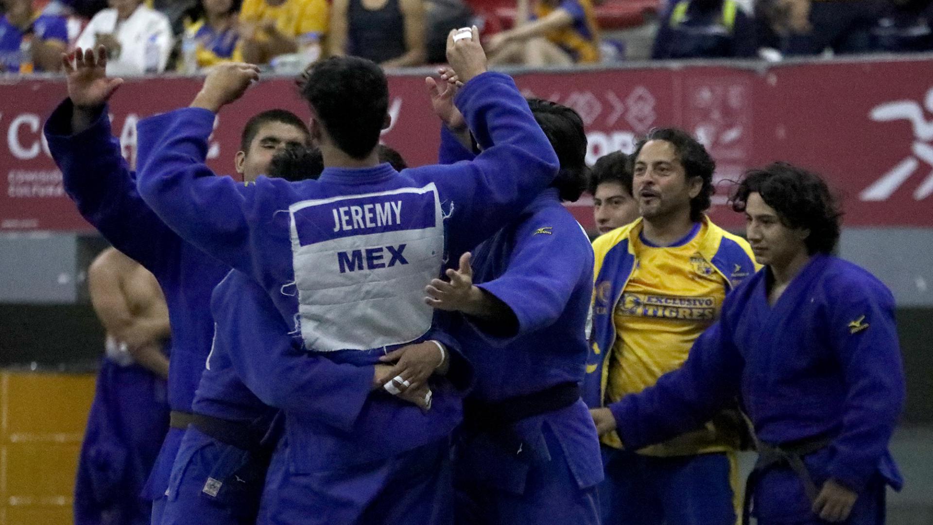 Equipo de judo rompe marcas en Universiada