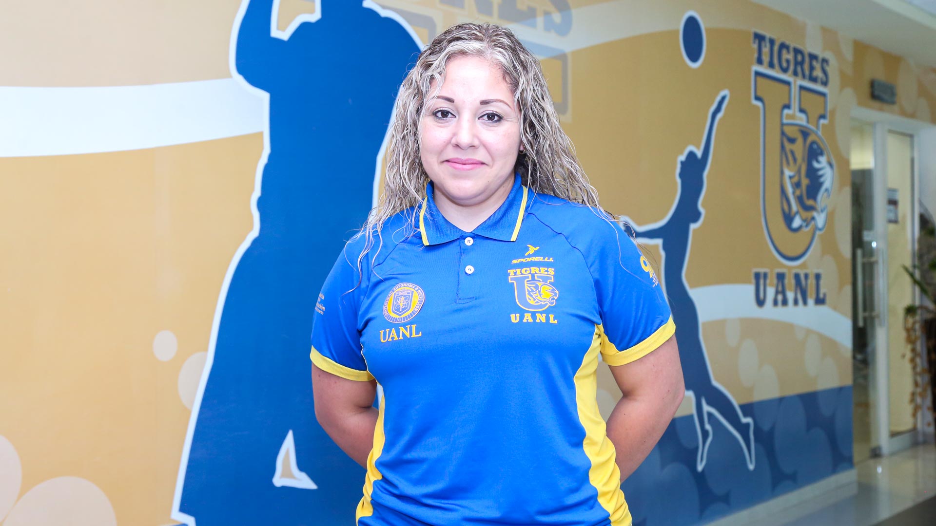 Acapara medallas equipo de lucha universitaria