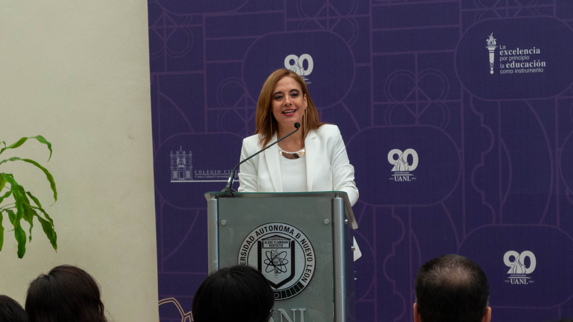 Premia UANL talento de escritores universitarios