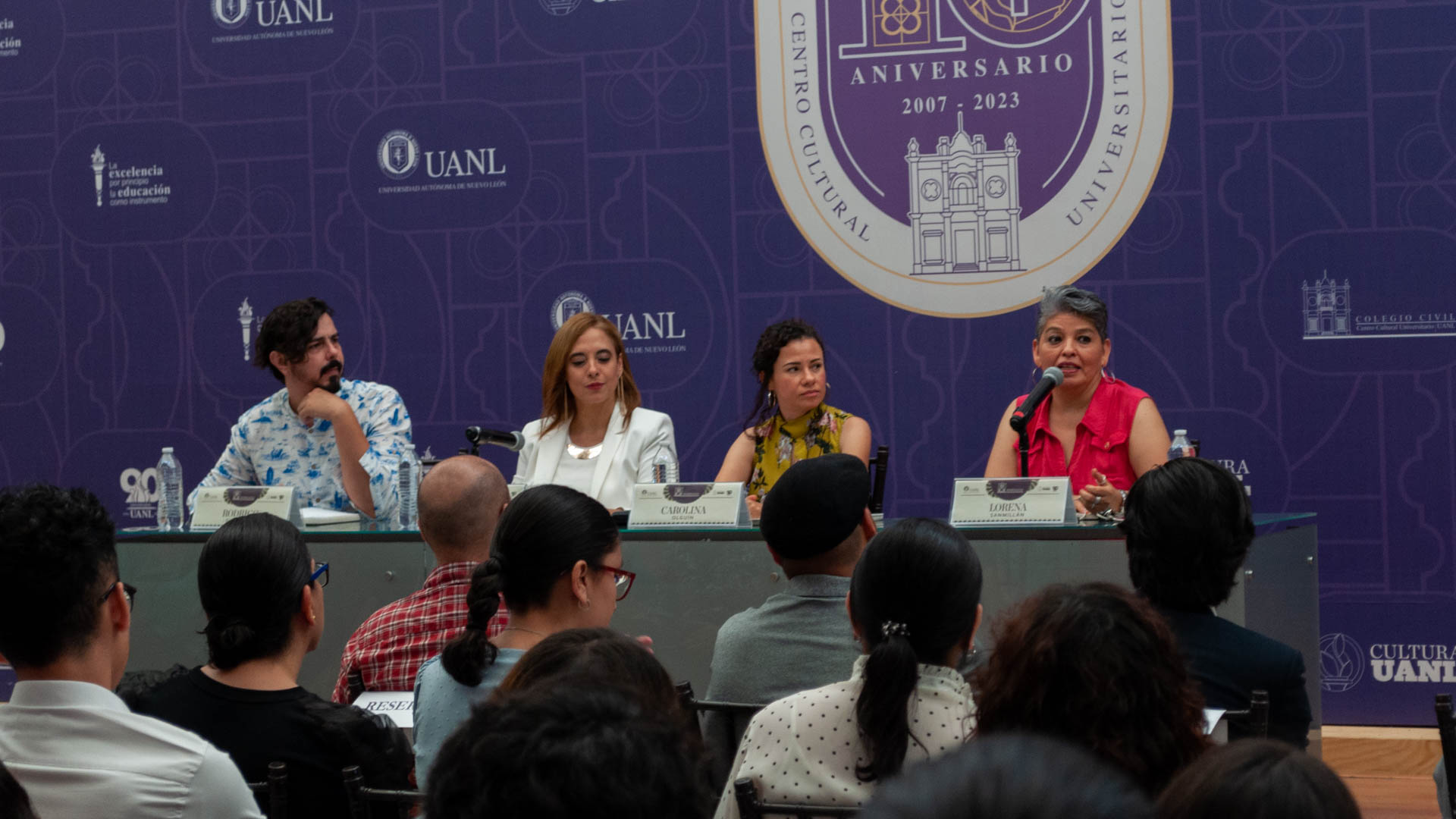 Premia UANL talento de escritores universitarios