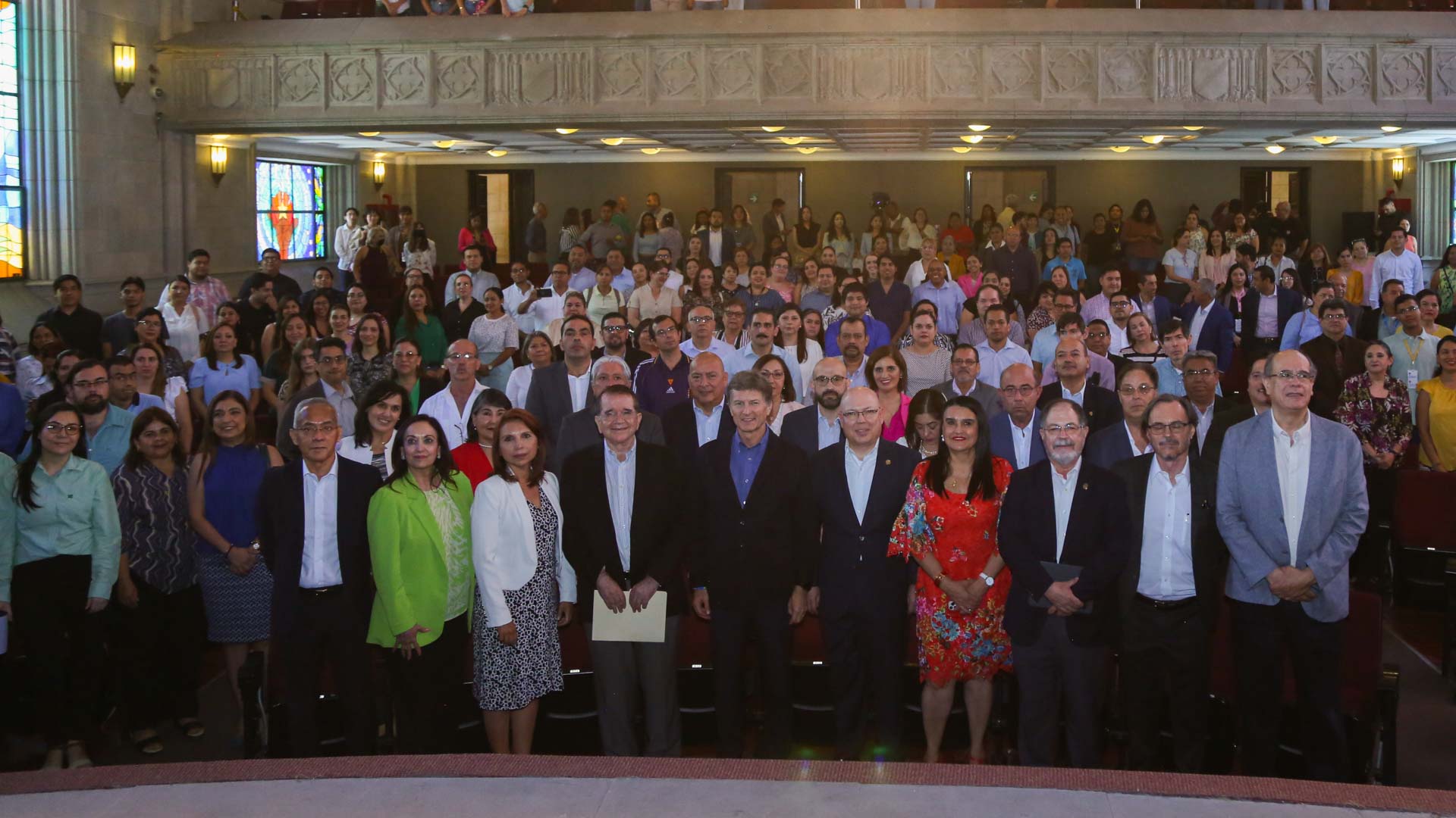 Dialogan en UANL sobre panorama de la ciencia y educación en México