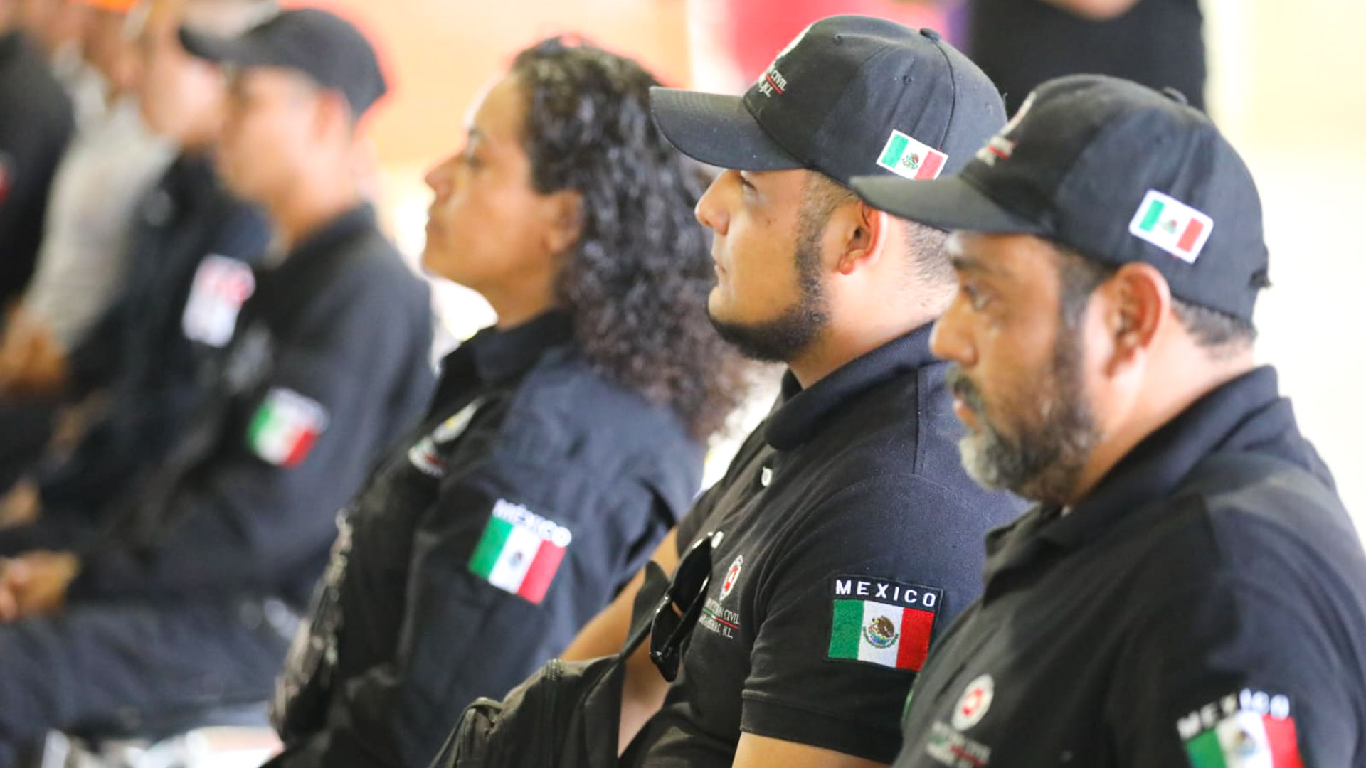Brinda UANL información sobre sismos a Protección Civil de Nuevo León