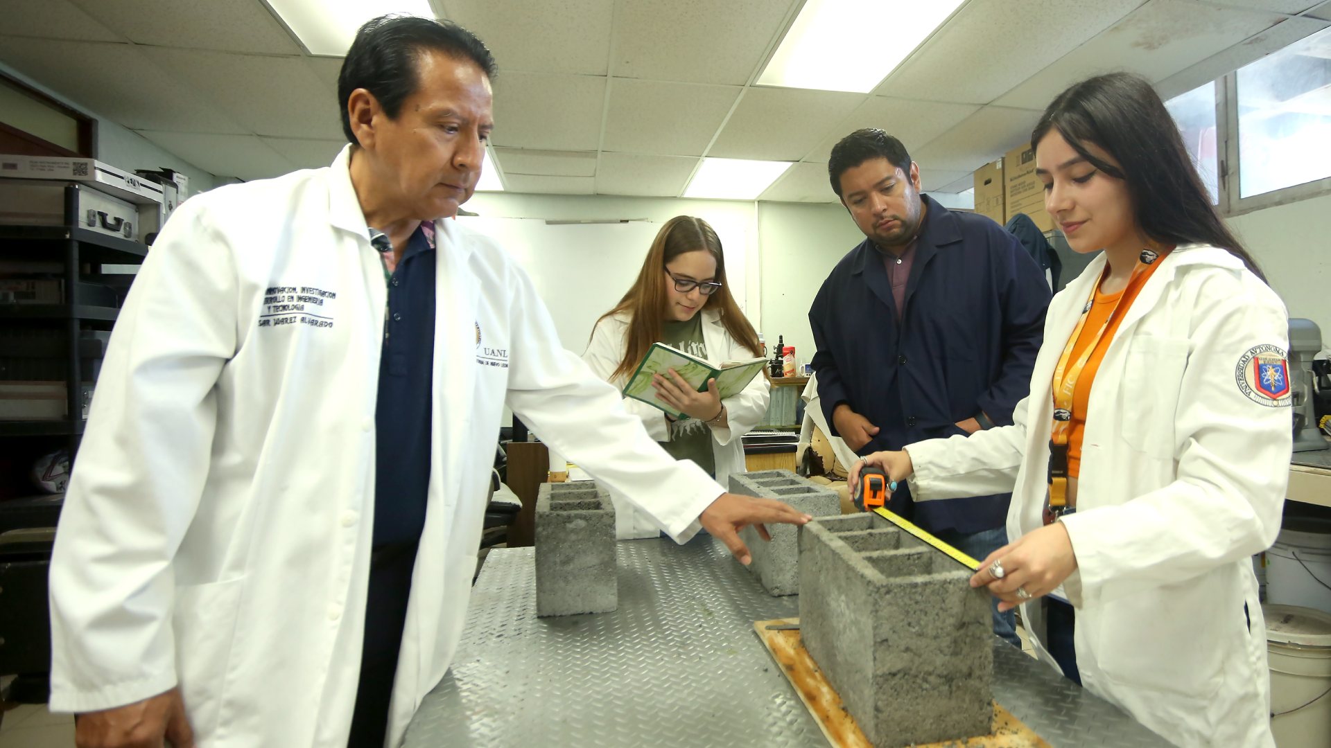 Motiva programa de verano de UANL a incursionar en la ciencia