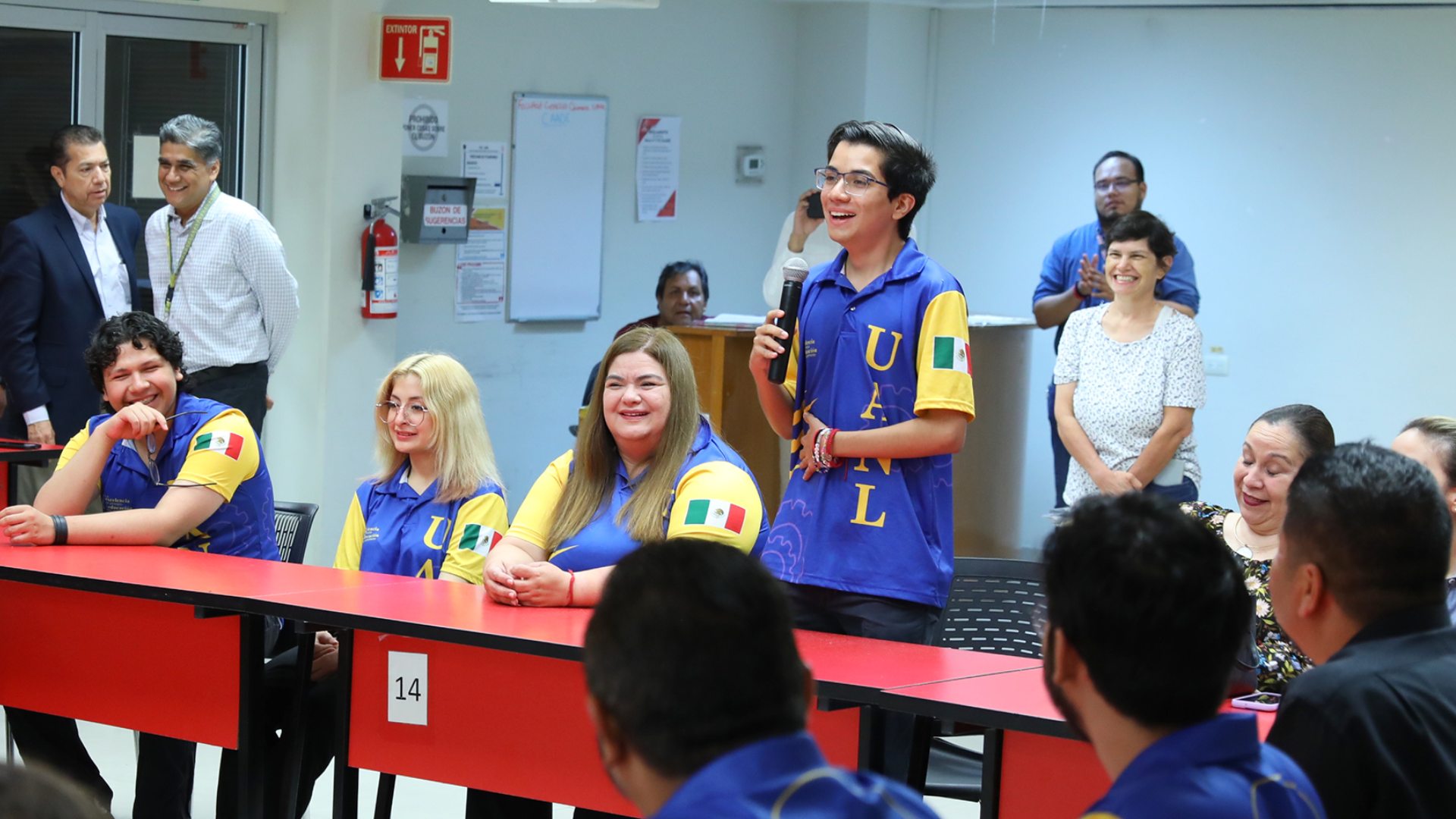 Refrenda UANL apoyo a estudiantes talento