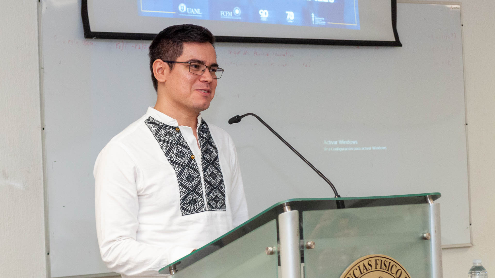 Comparten egresados experiencias laborales