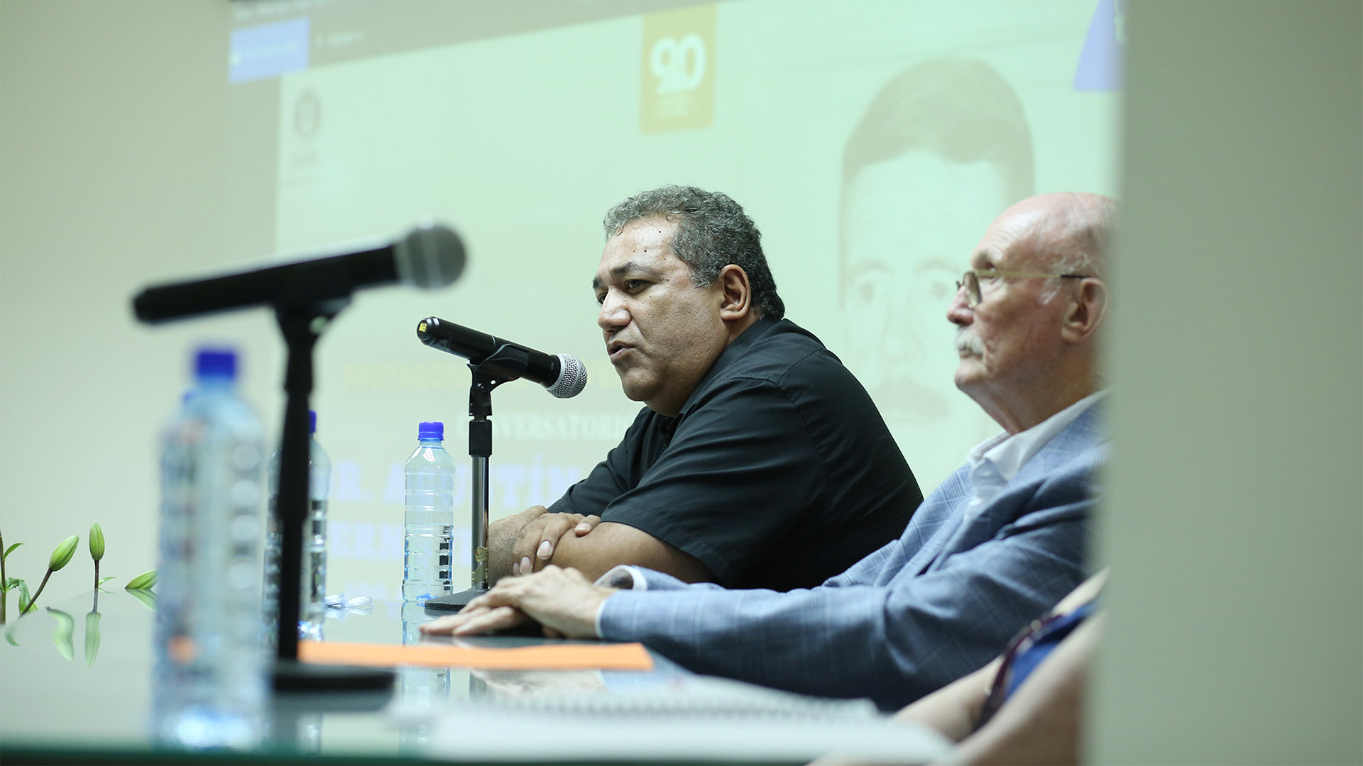 Dialogan en torno a la originalidad de la filosofía de Agustín Basave