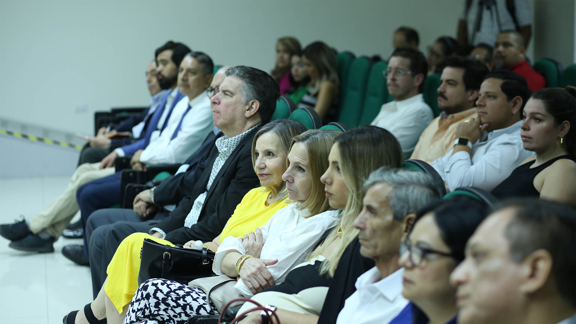 Dialogan en torno a la originalidad de la filosofía de Agustín Basave