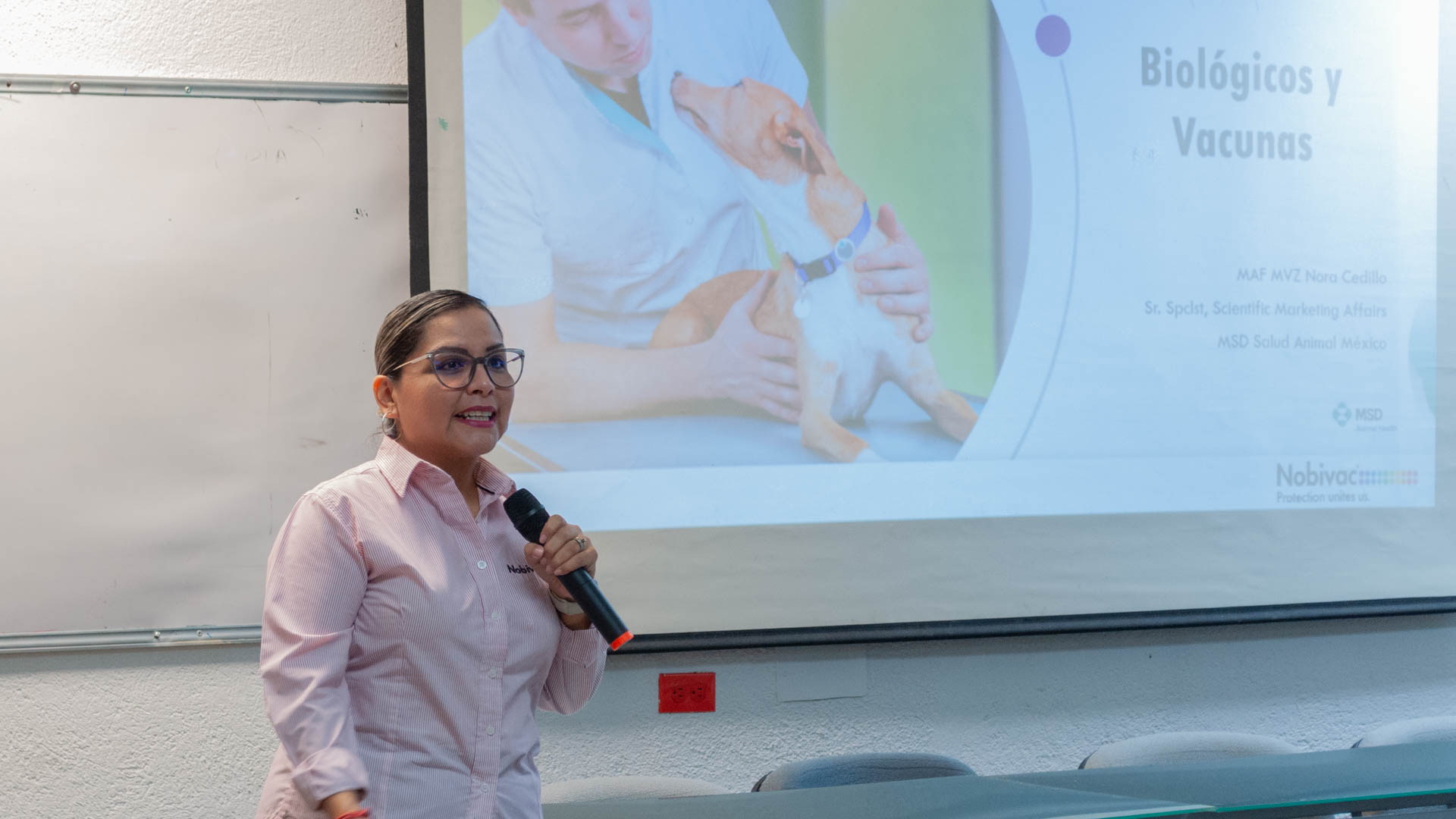 Orientan a universitarios sobre bienestar animal
