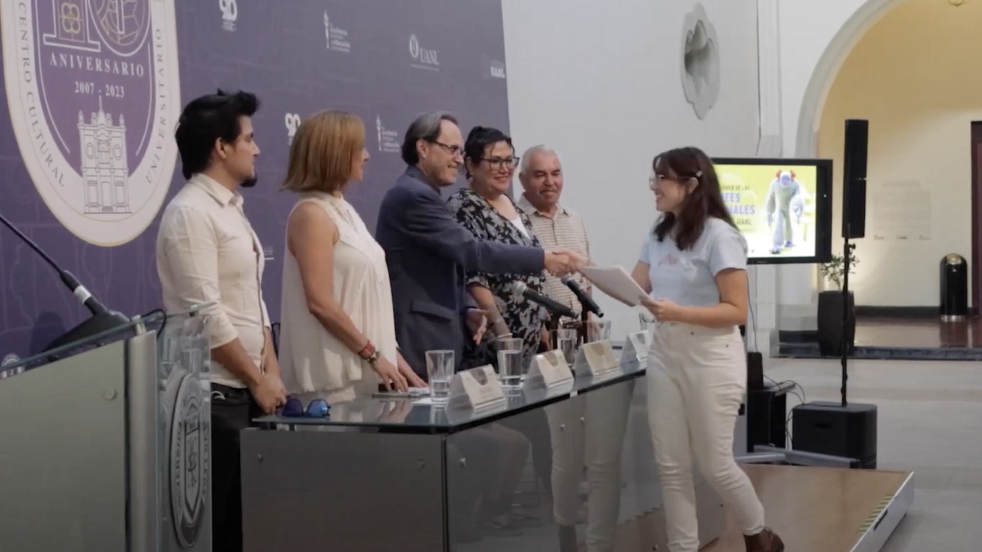 Premia UANL su talento artístico