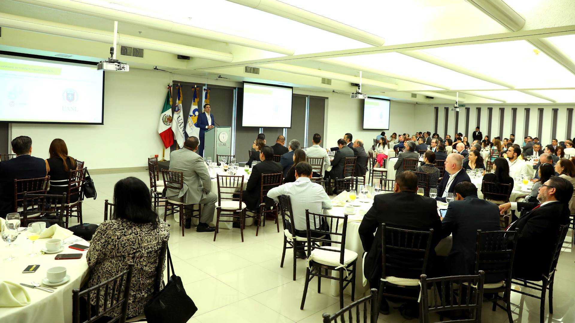Apuesta UANL al conocimiento transversal con iniciativa e-mobility