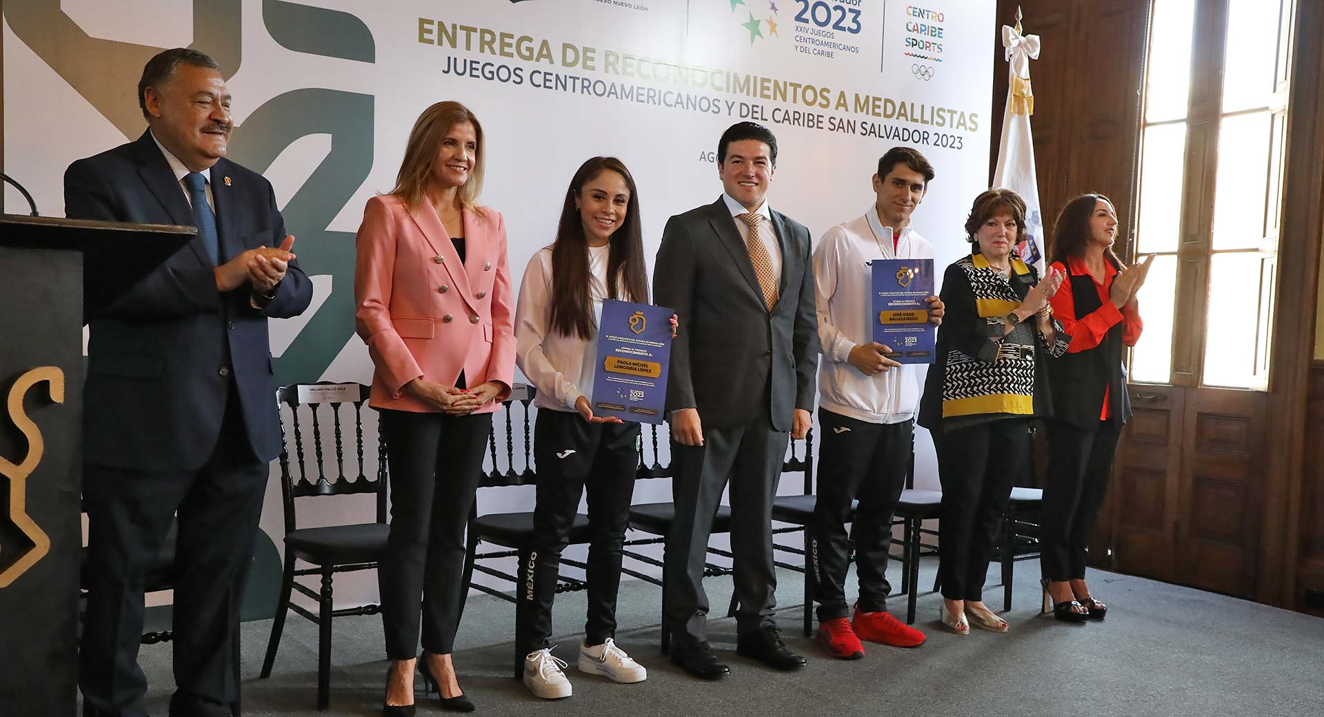 Acompaña Rector a medallistas de Juegos Centroamericanos