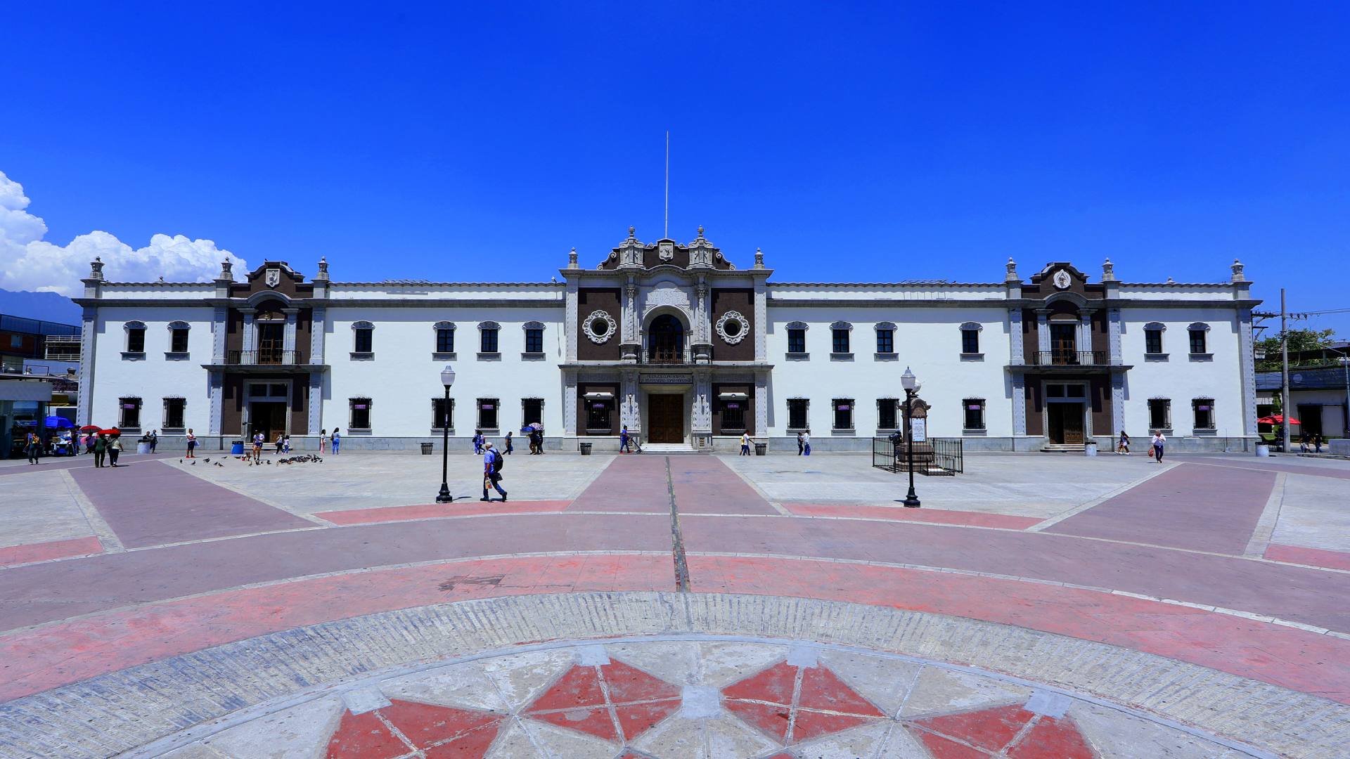 Celebra Festival Alfonsino a El Regiomontano Universal y a NL