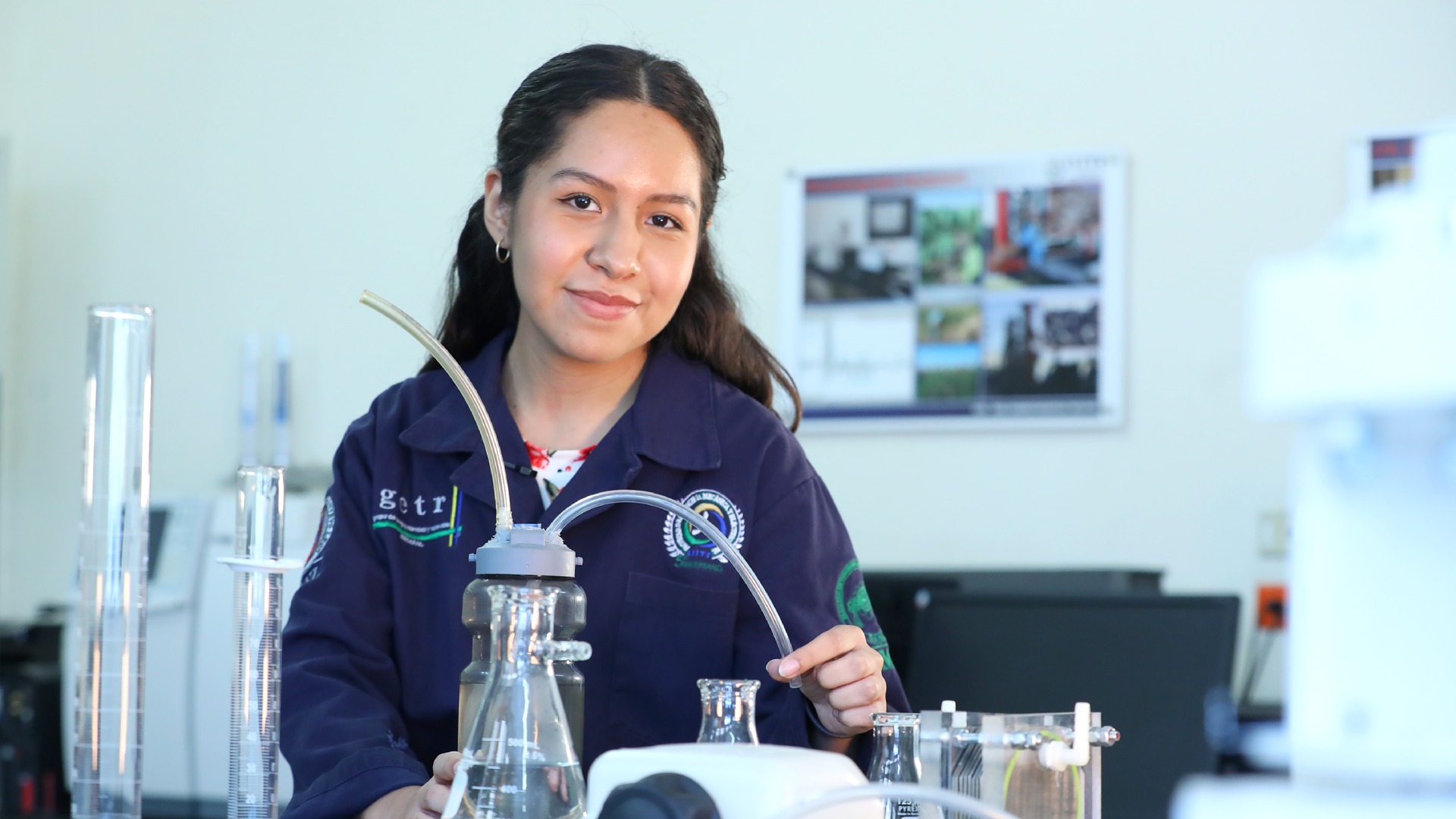 Motiva programa de verano de UANL a incursionar en la ciencia