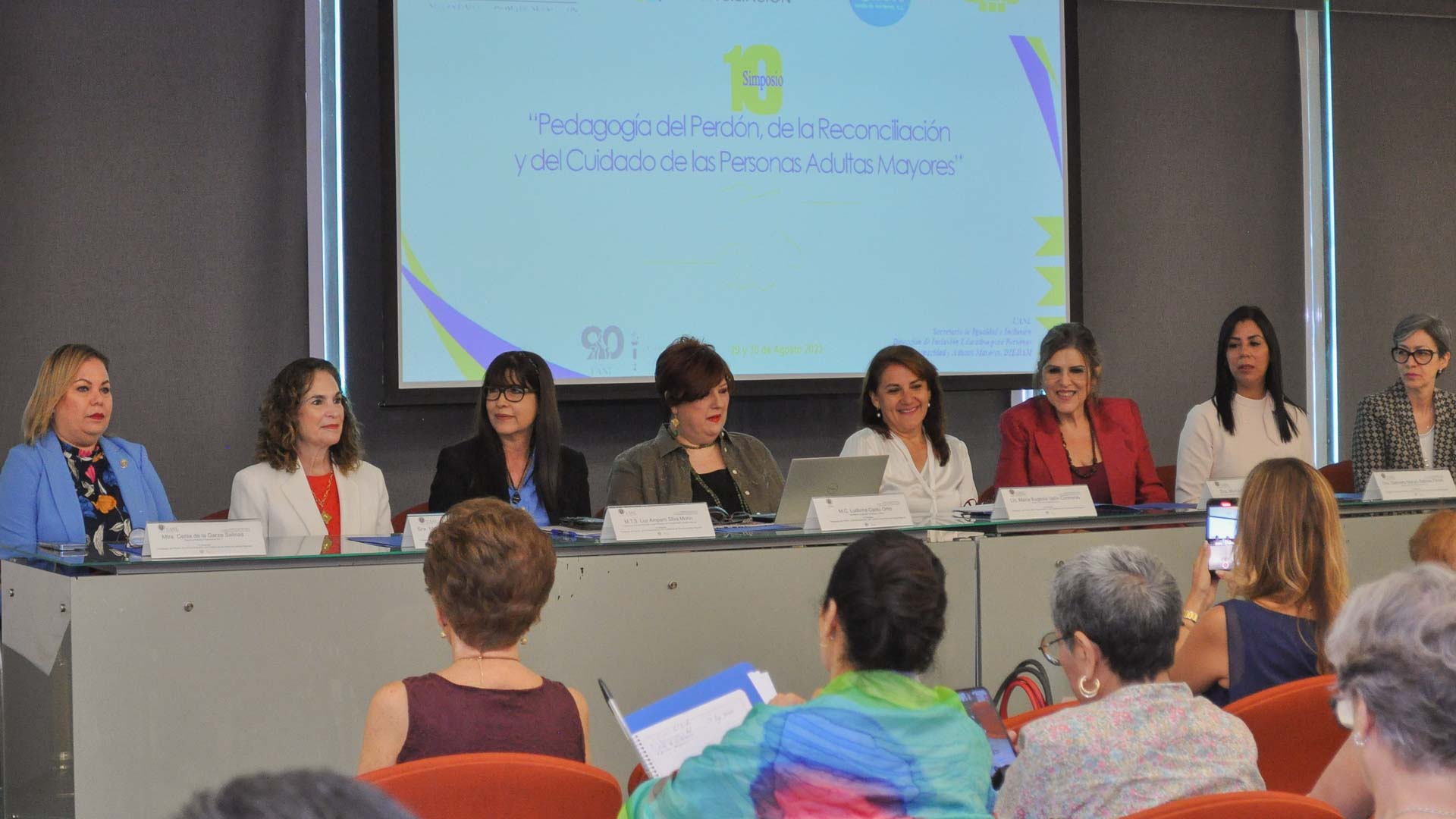 Organiza UANL simposio sobre el perdón y la reconciliación en la vejez