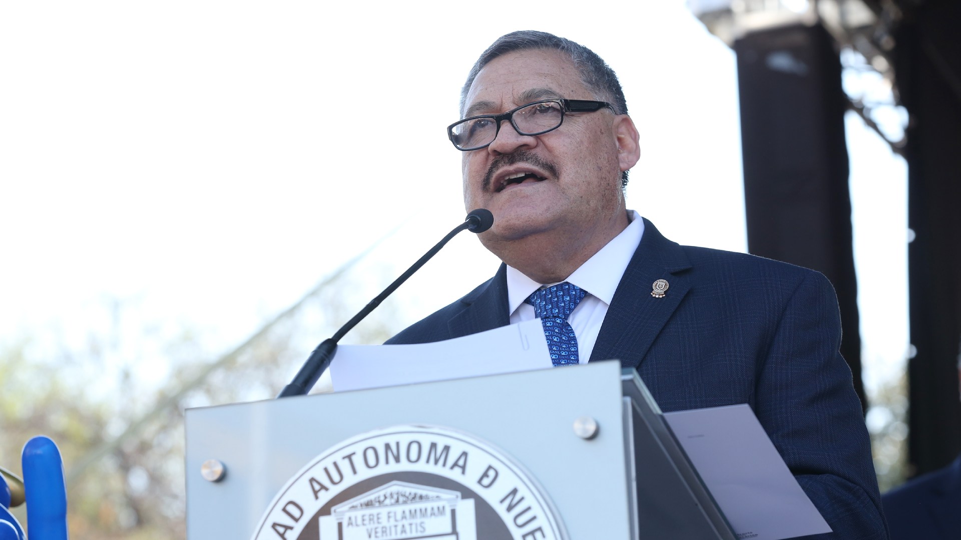 Que esta fiesta sea el comienzo de un futuro  más brillante.- Rector Santos Guzmán