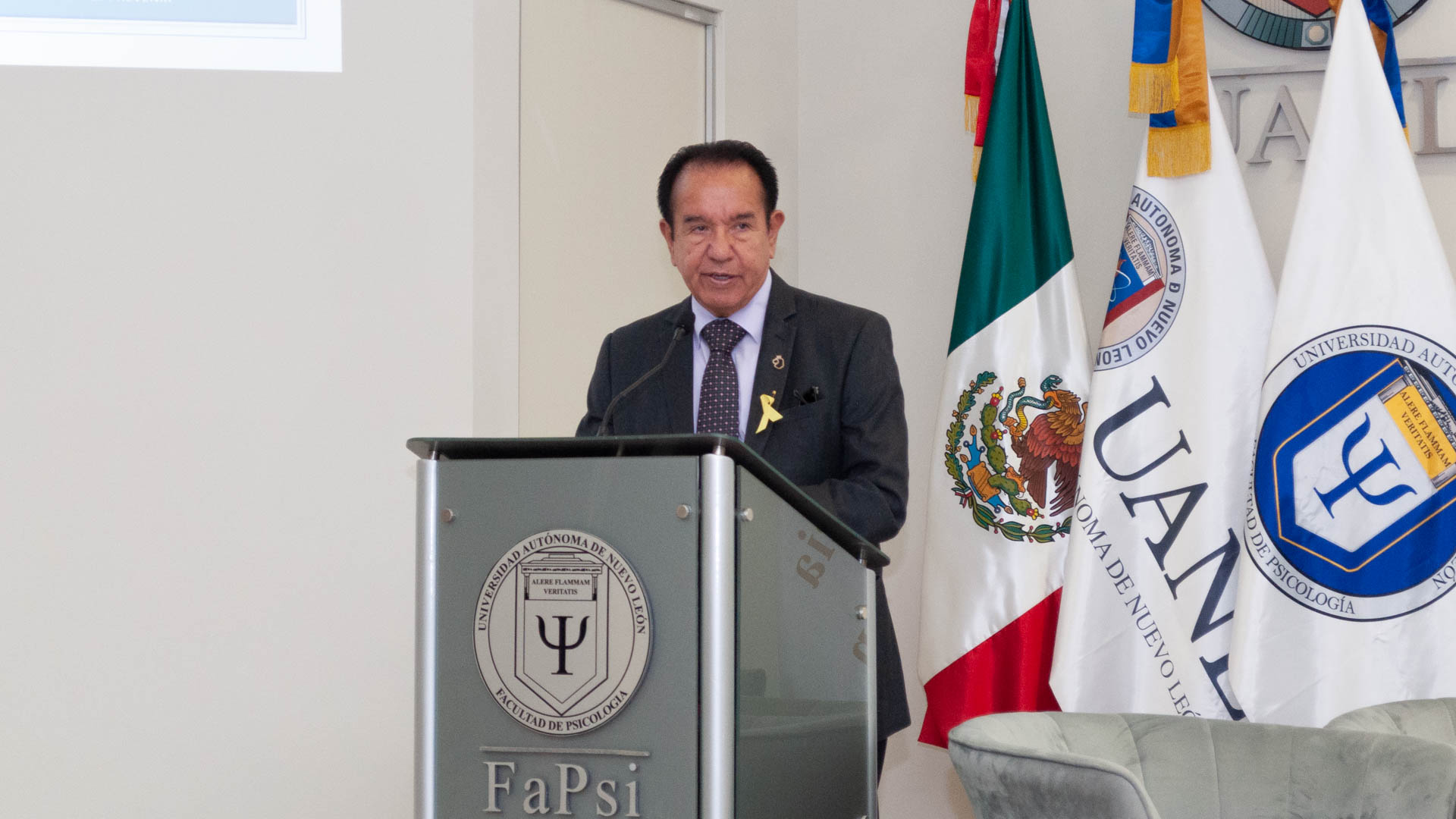 Pide experto atender cifras del suicidio en NL