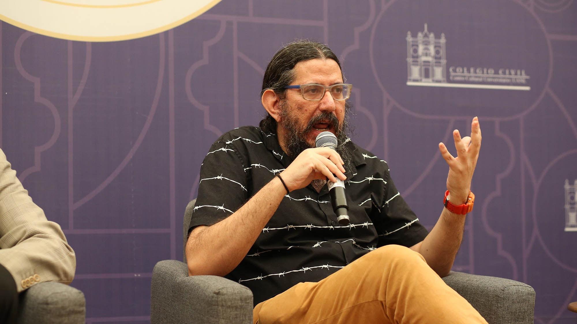 Disertan sobre trasfondo de las políticas de excepcionalidad
