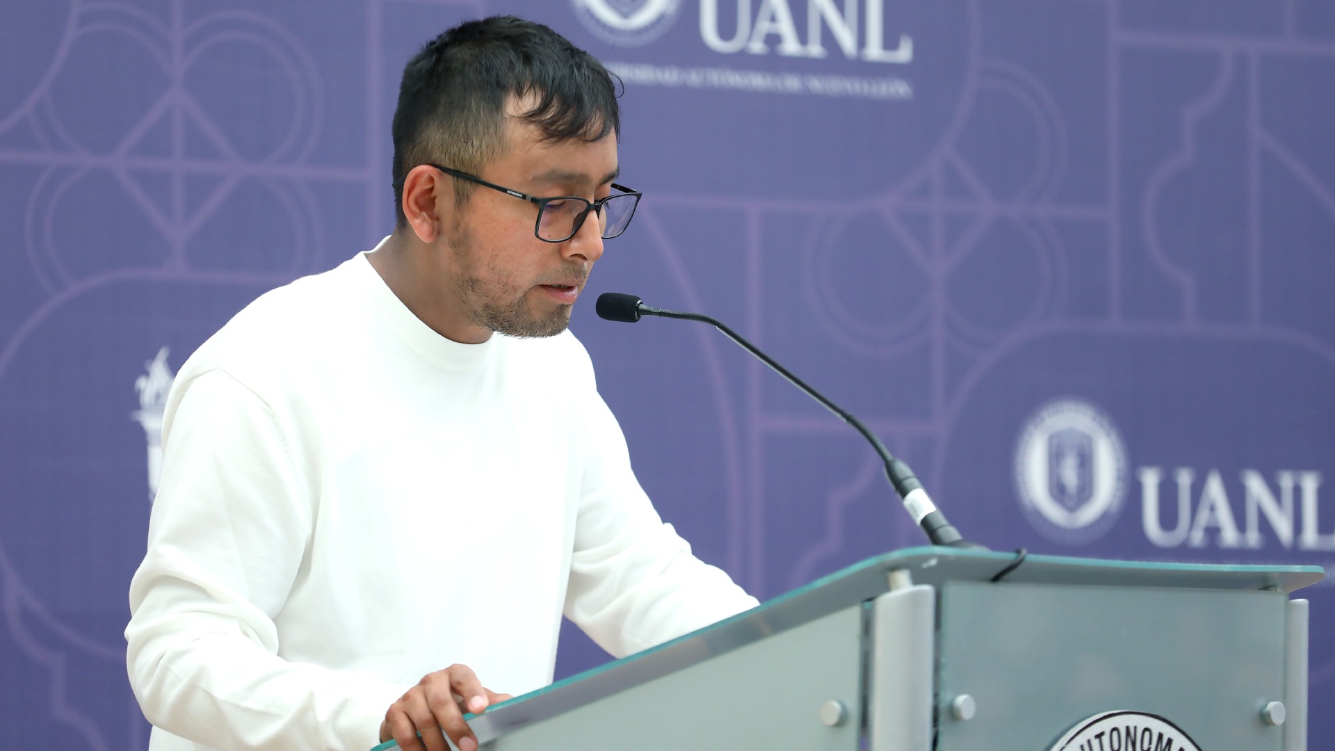 Recibe Fabricio Gutiérrez premio “Minerva Margarita Villarreal"