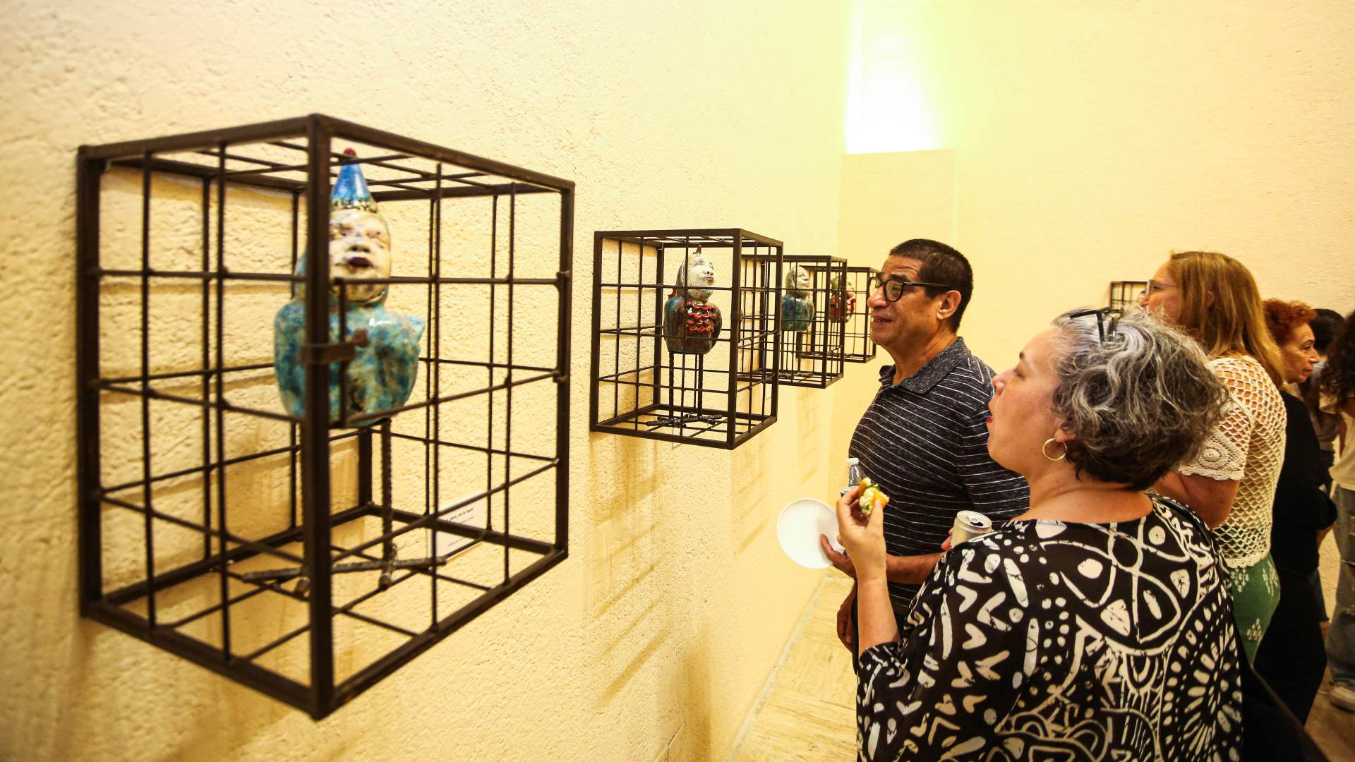 Presenta la BURFF dos exposiciones con obra escultórica