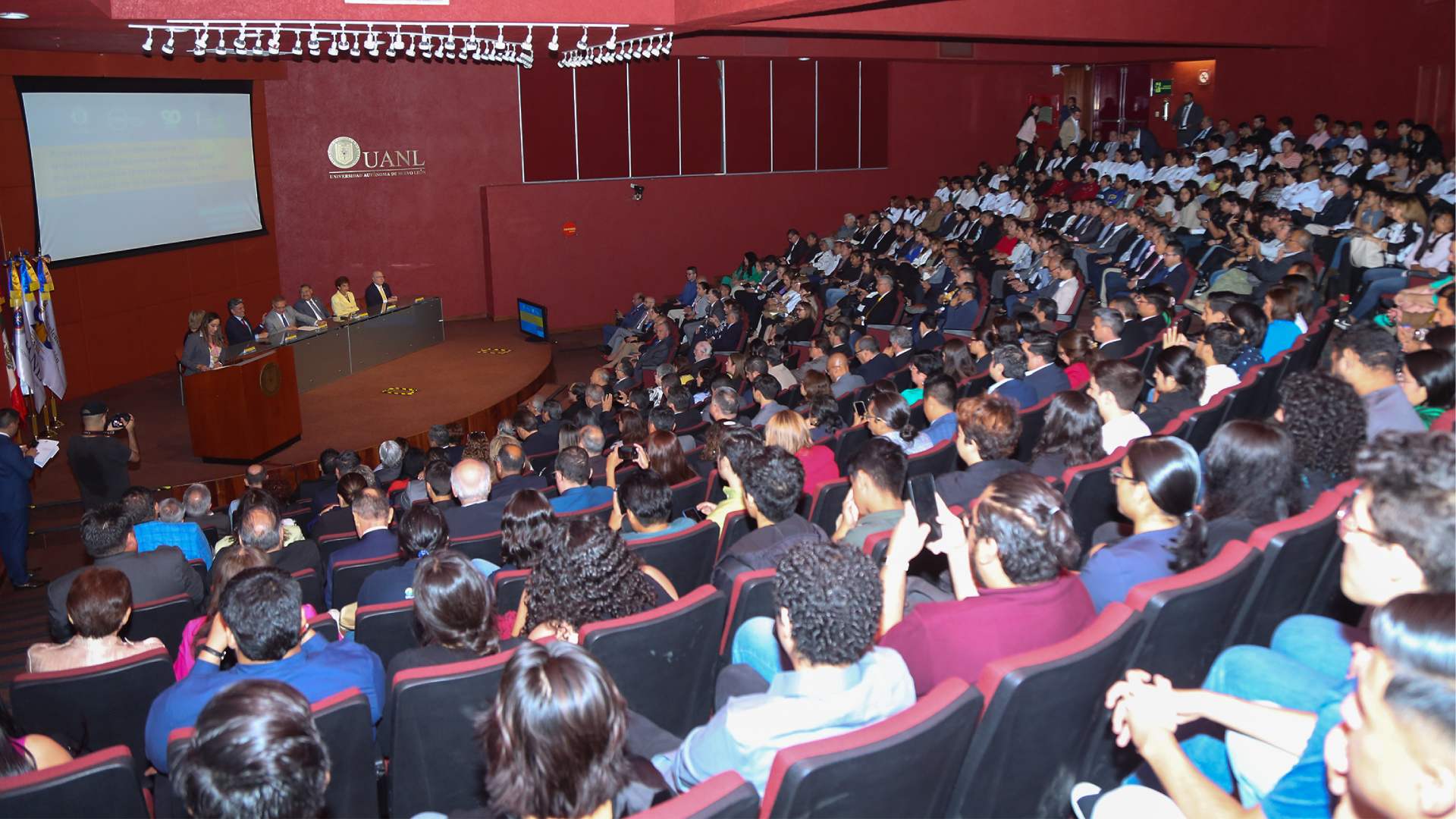 Acredita CIEES calidad de UANL en la generación de conocimiento