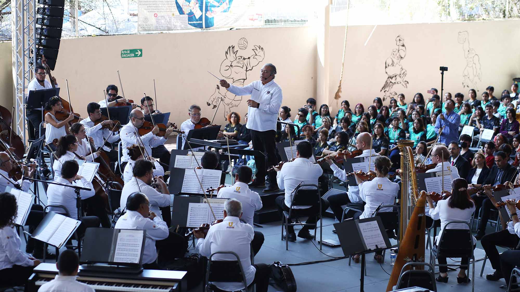 Conquista OSUANL de nuevo a alumnos de Prepa "Pablo Livas"