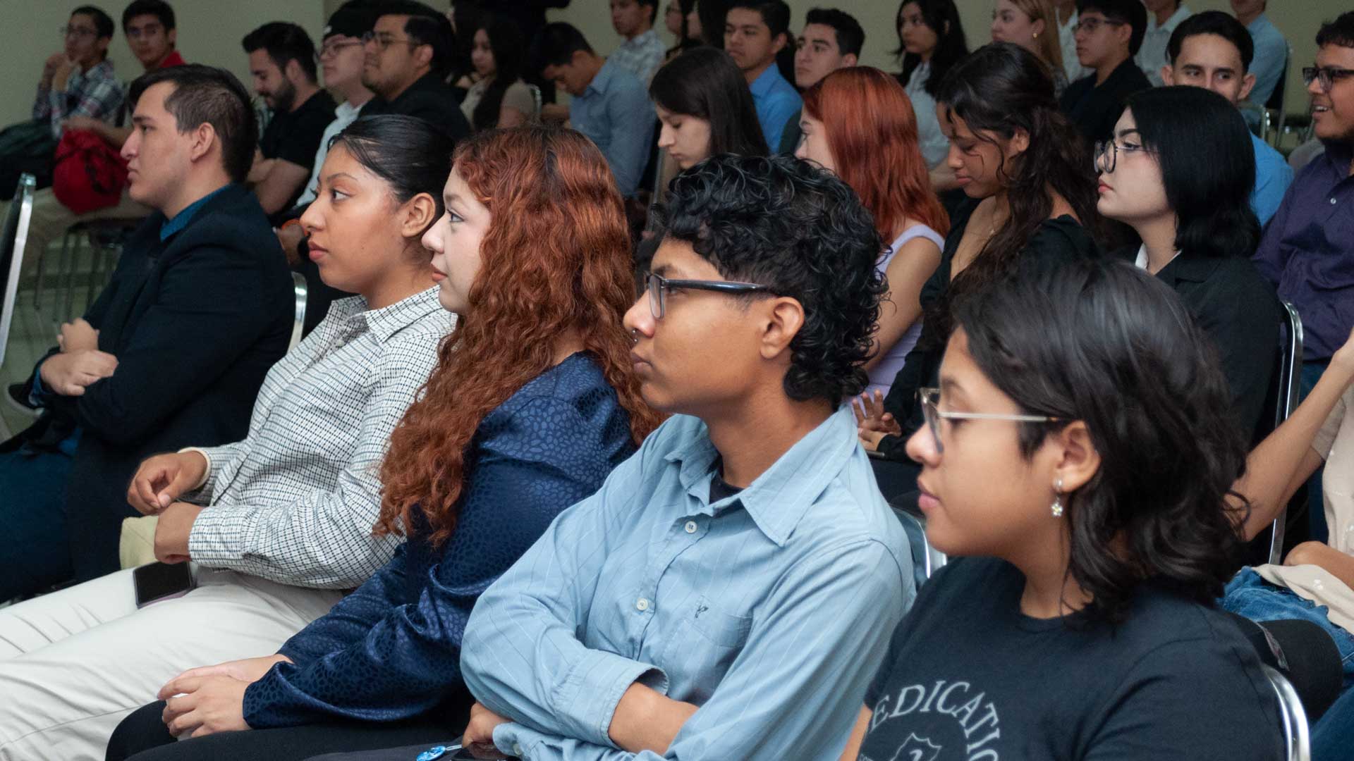 Analizan en congreso de FACDYC ampliar derechos digitales