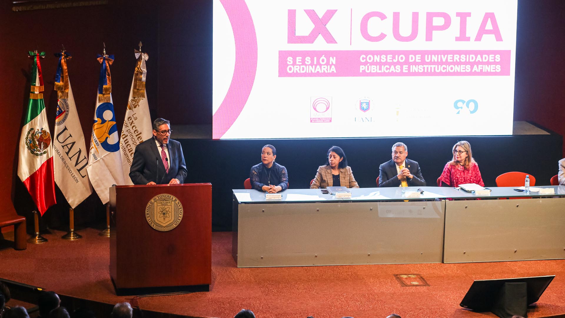 Sesionan en UANL rectores de universidades e institutos públicos de México