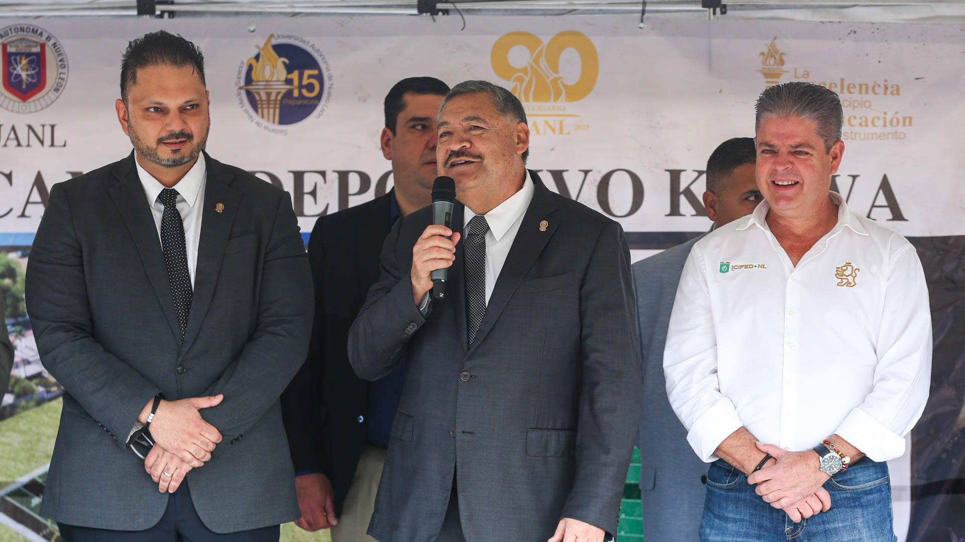 Preparatoria 15 construirá nuevo campo deportivo