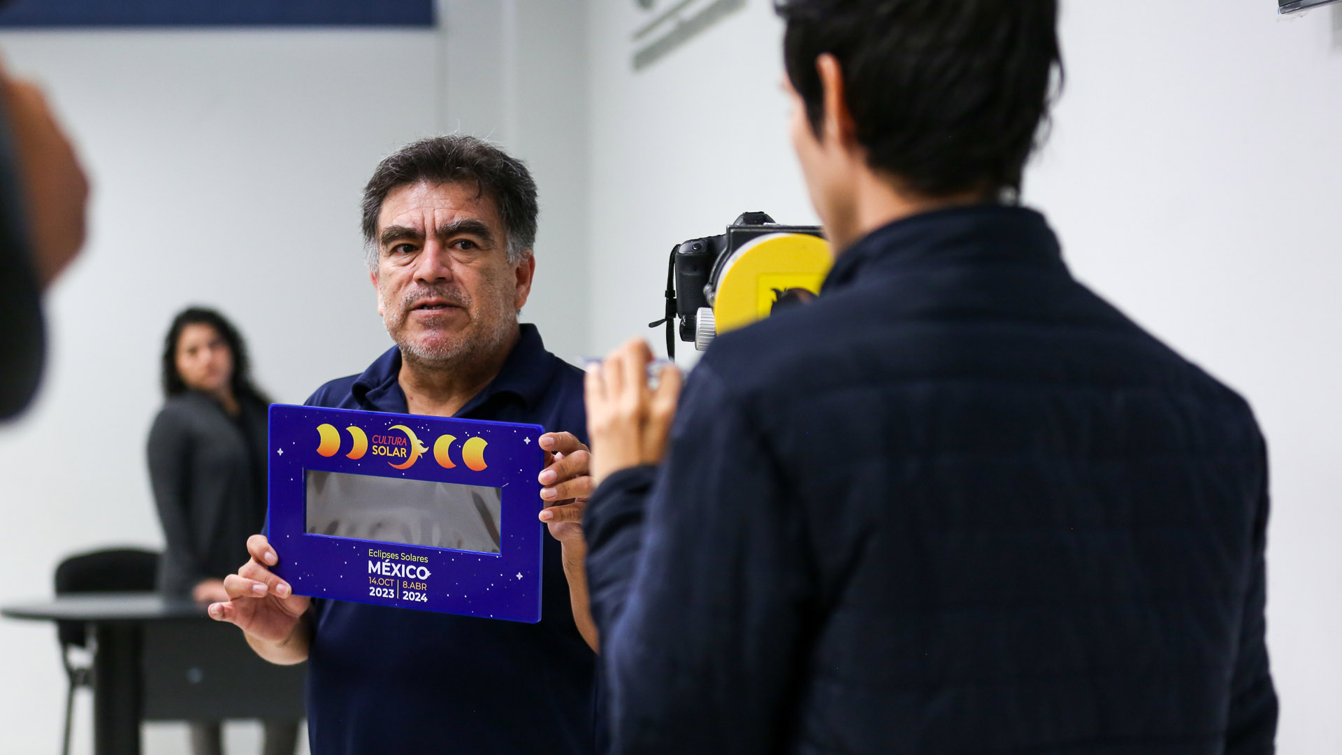 Invita UANL a observar de forma segura próximo eclipse solar