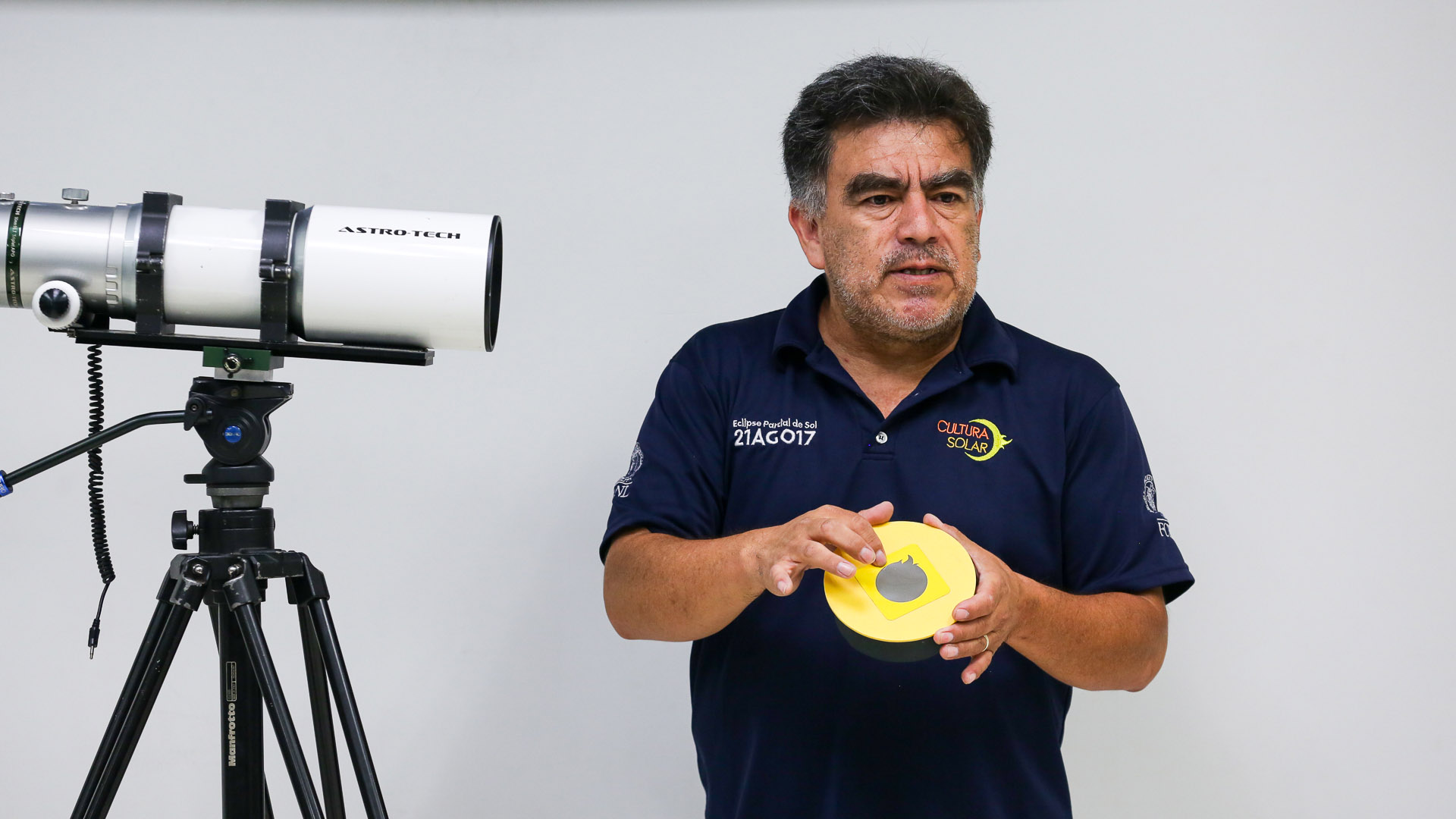 Invita UANL a observar de forma segura próximo eclipse solar