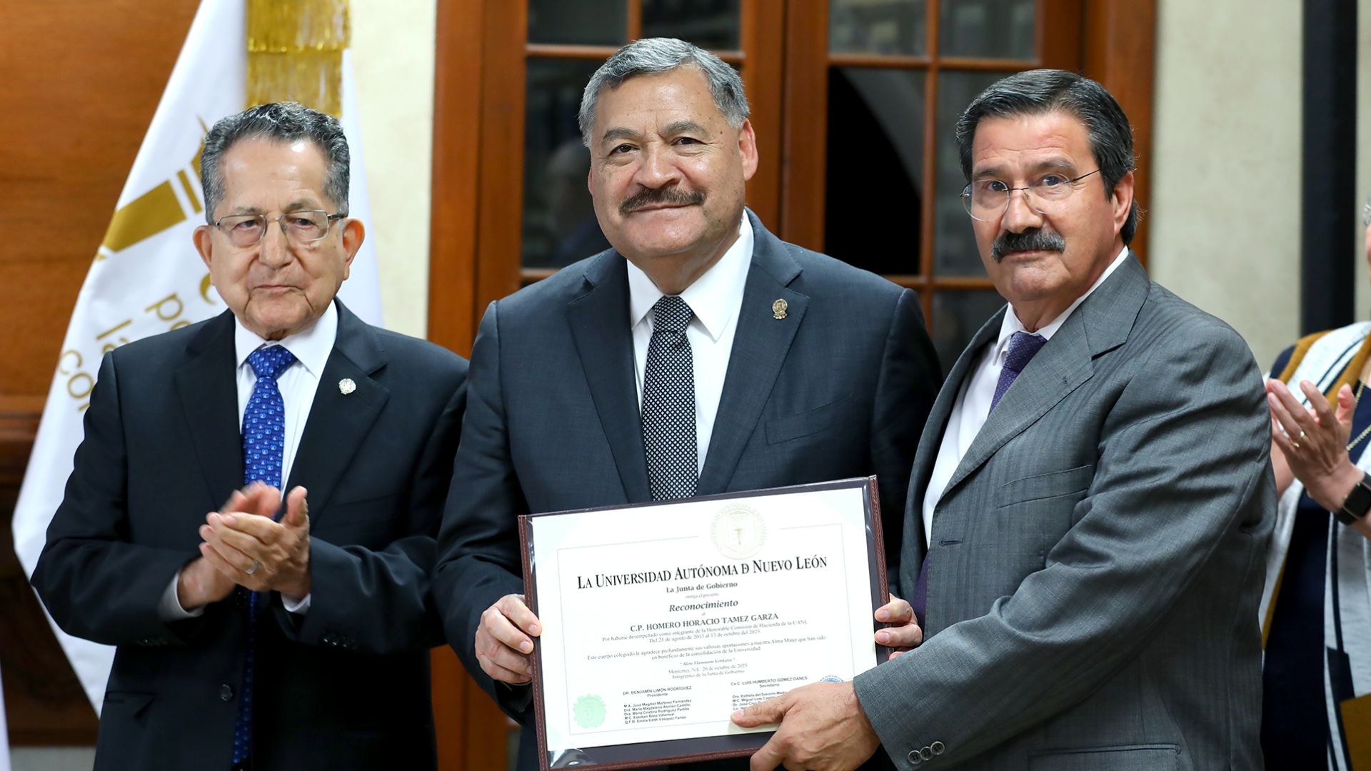 Toma protesta como miembro de la Comisión de Hacienda de la UANL Marco Antonio Méndez
