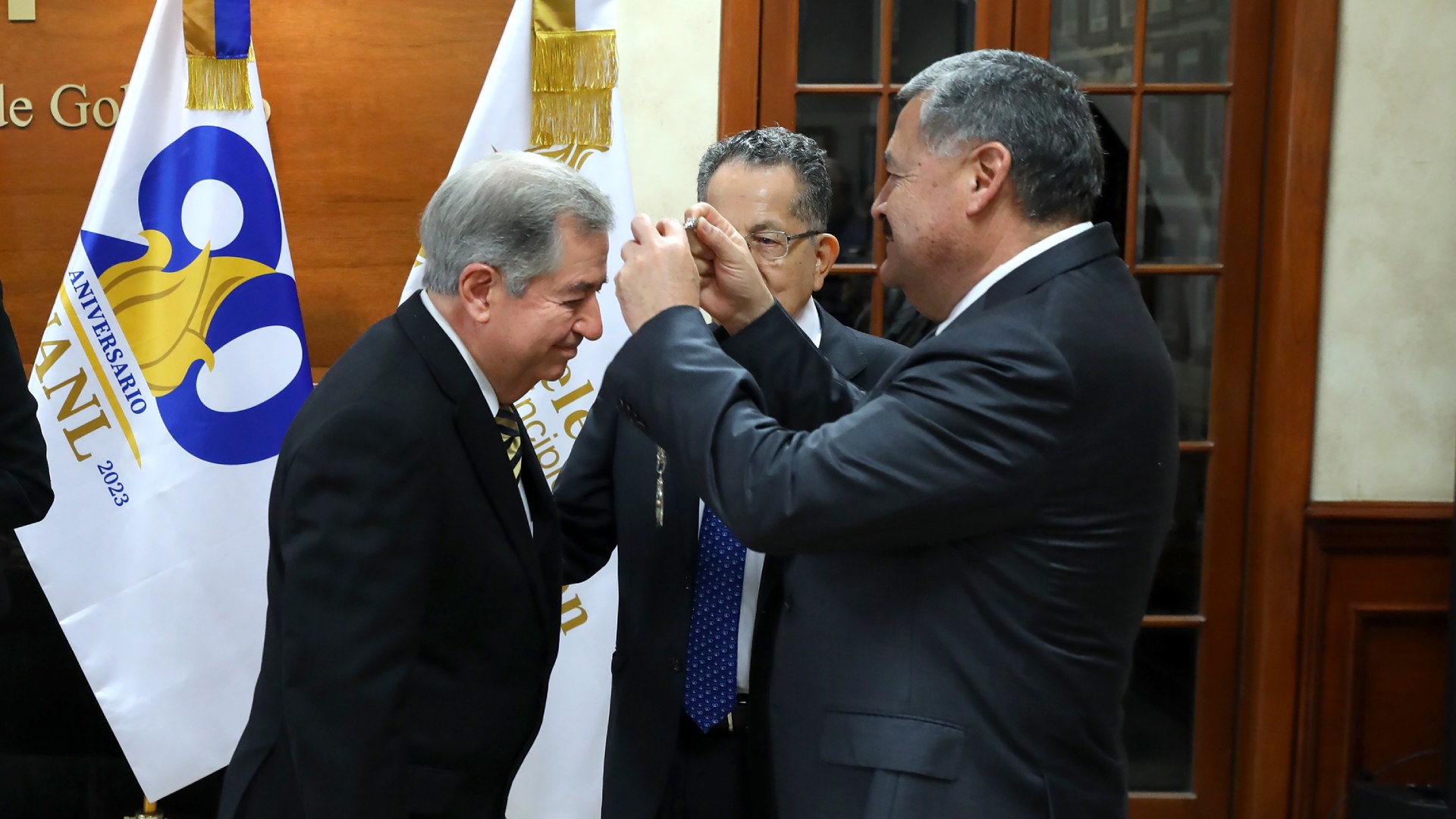 Toma protesta como miembro de la Comisión de Hacienda de la UANL Marco Antonio Méndez