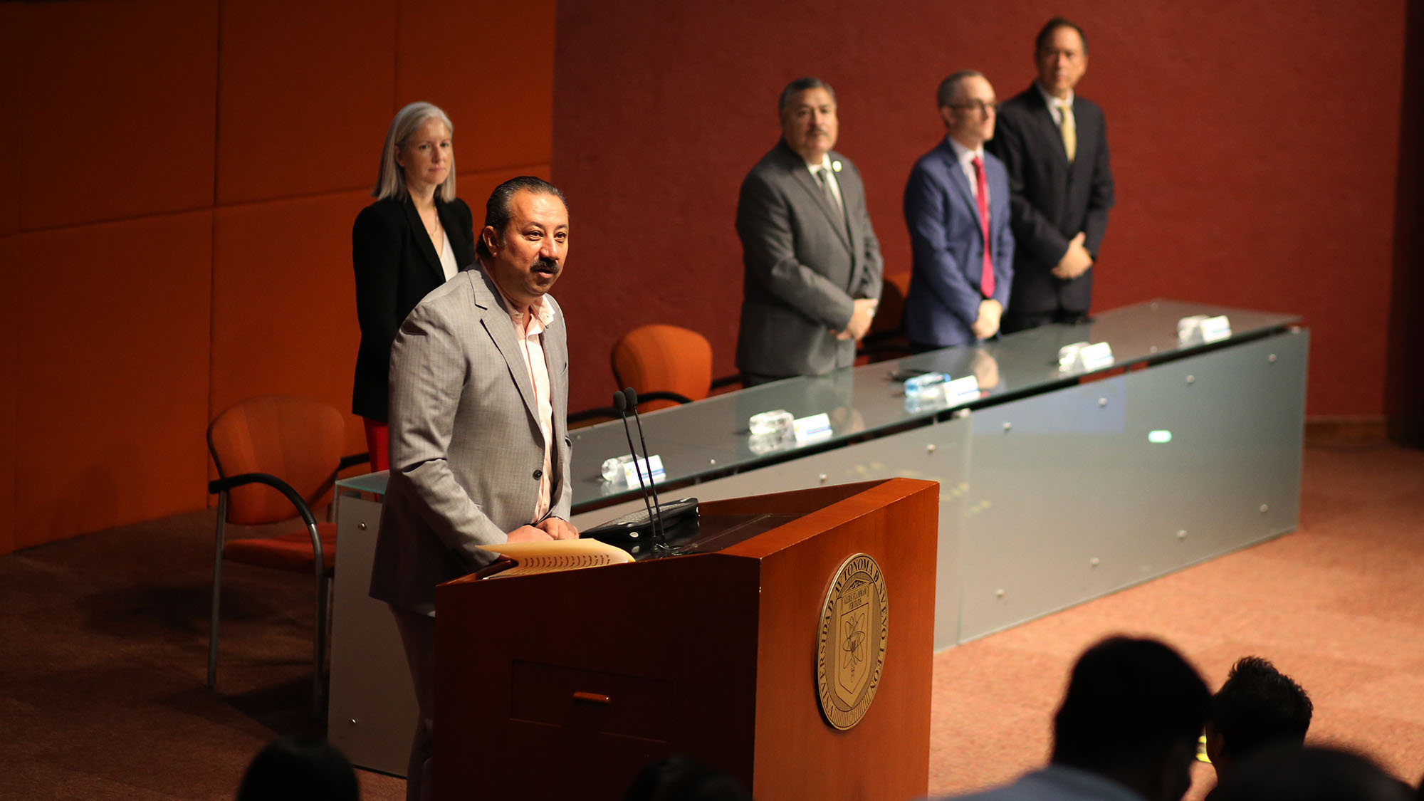 Centros de desarrollo muestran en reunión de UANL apoyos a pymes