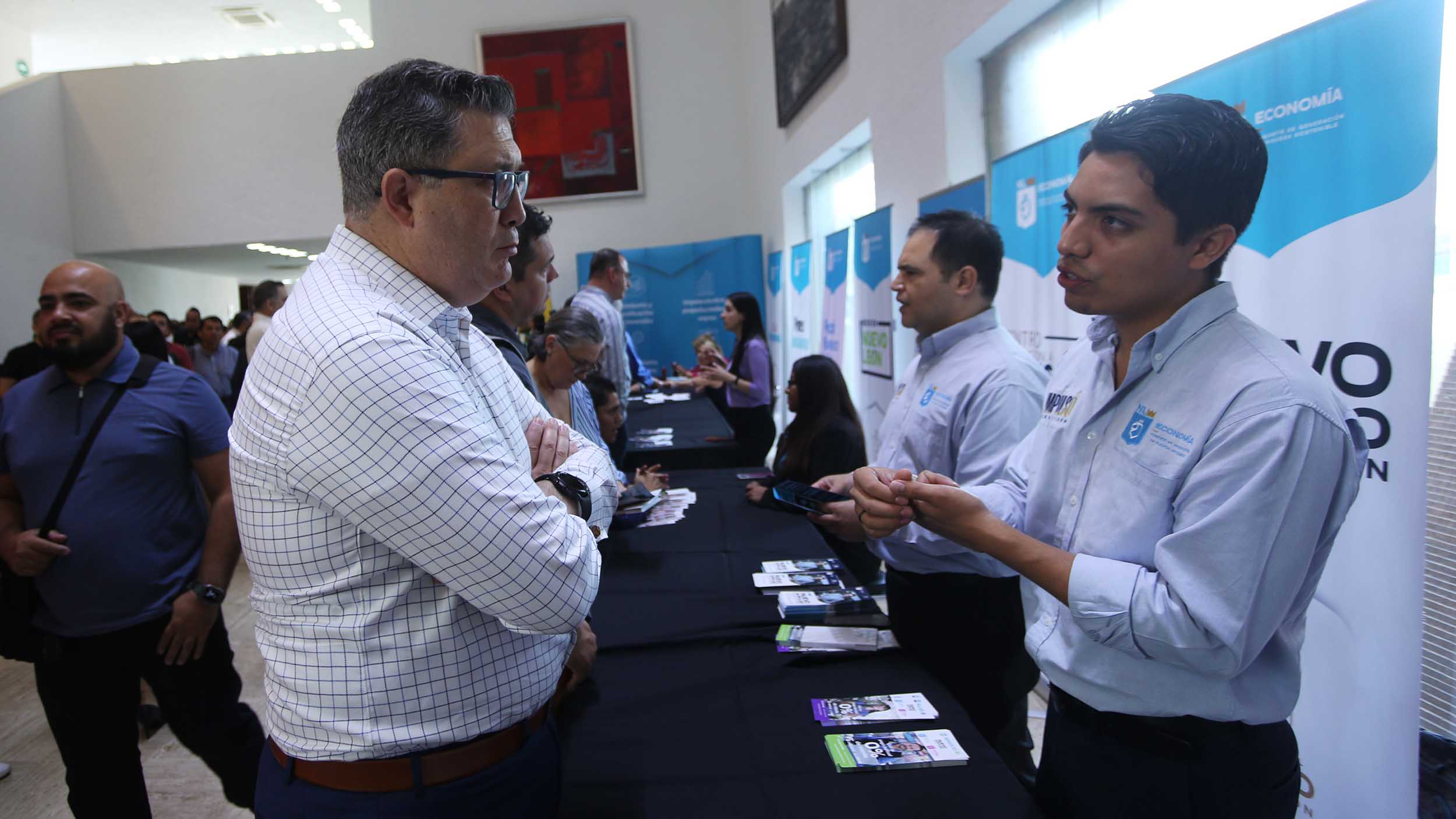 Centros de desarrollo muestran en reunión de UANL apoyos a pymes