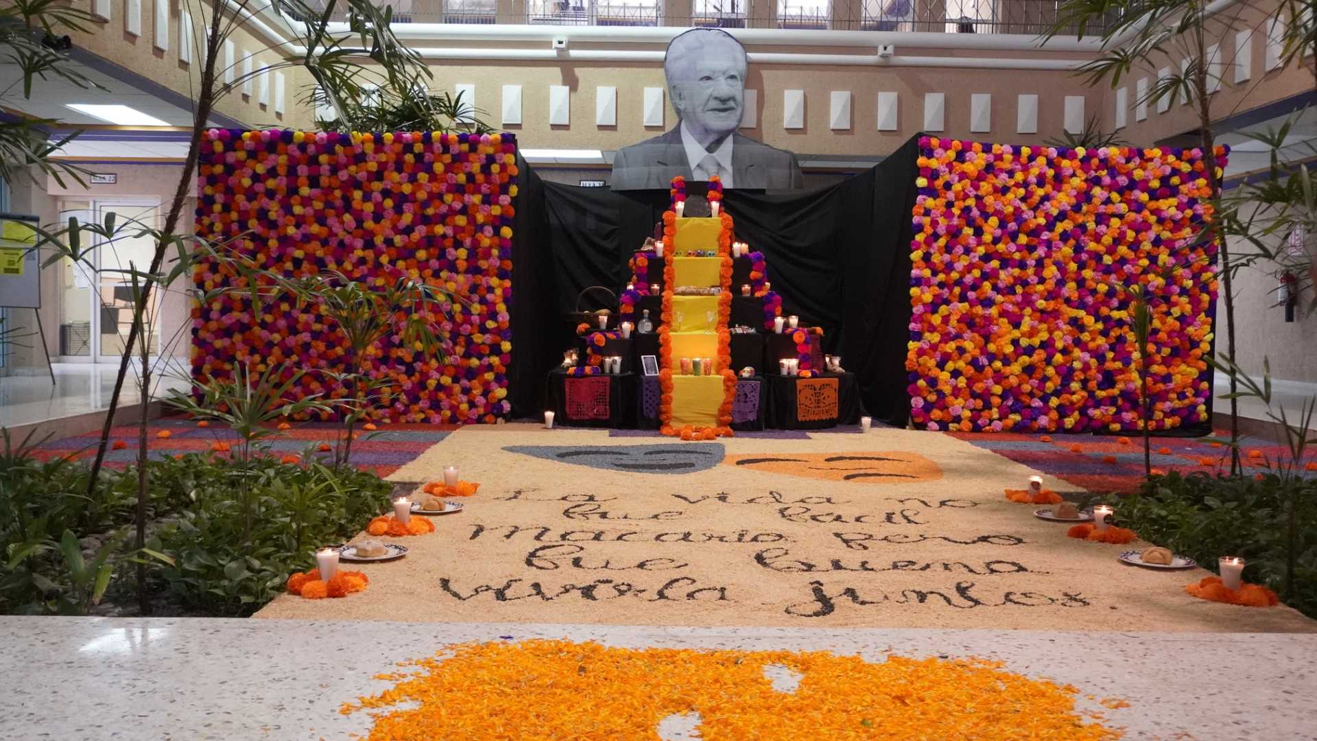 Altares de Preparatoria "Álvaro Obregón" ganan certamen de UANL