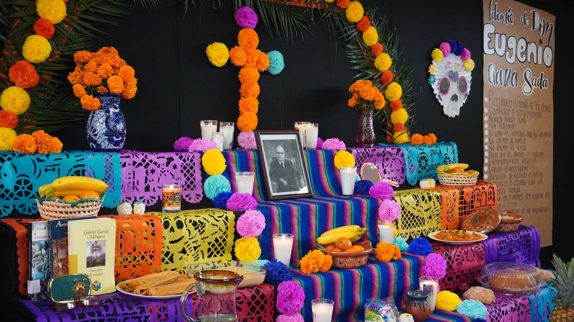 Mantienen viva tradición de altares de muertos